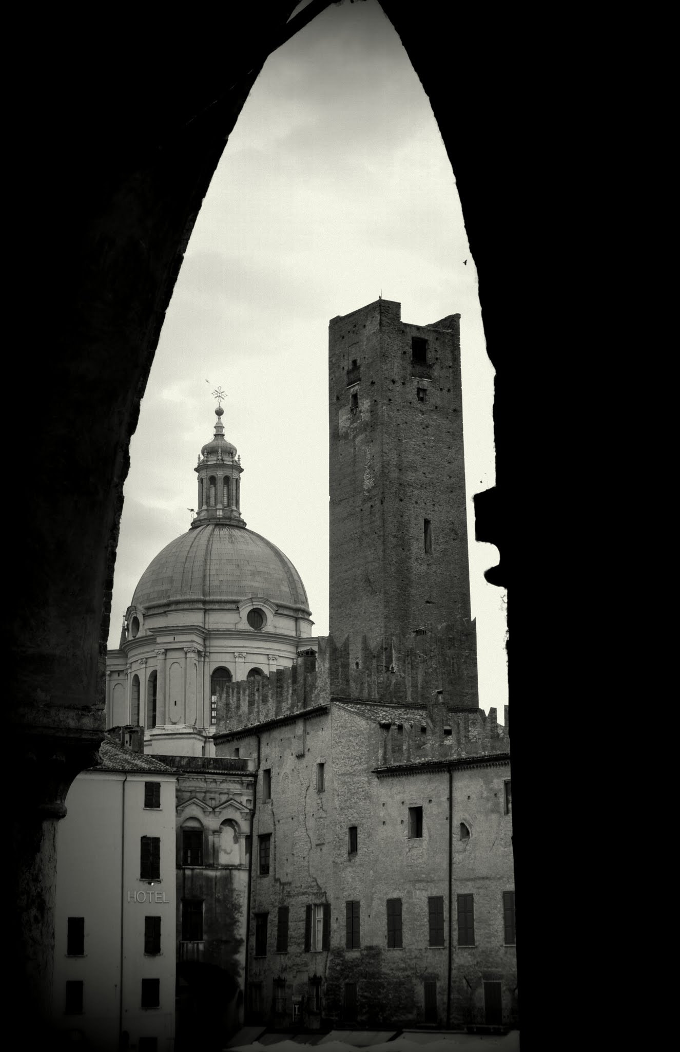 Sigma 17-70mm F2.8-4 DC Macro OS HSM sample photo. Mantova photography