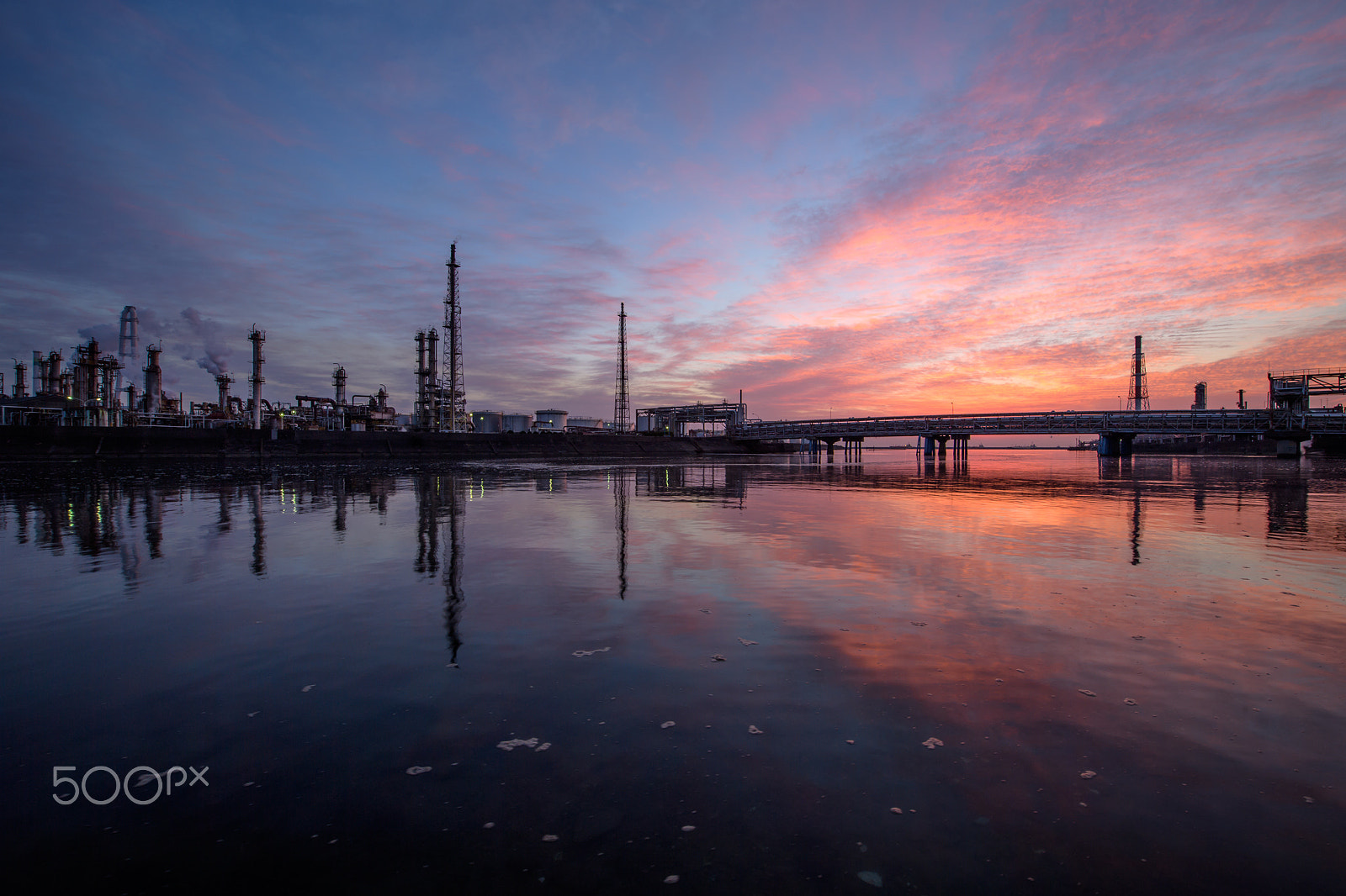 Nikon AF-S Nikkor 14-24mm F2.8G ED sample photo. Morning glow at yokkaichi photography