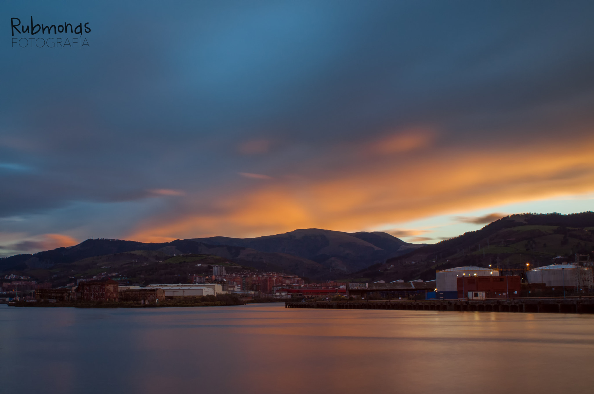 Nikon D90 + AF Nikkor 24mm f/2.8 sample photo. Atardecer 03 photography