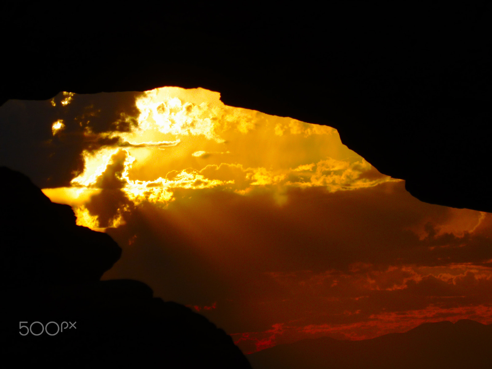 Panasonic DMC-FH20 sample photo. Sunrise at canyonland photography