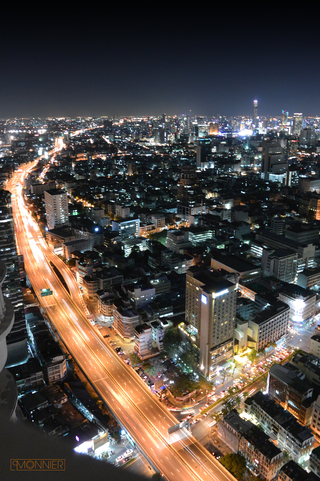 Nikon 1 J3 sample photo. Bk by night photography