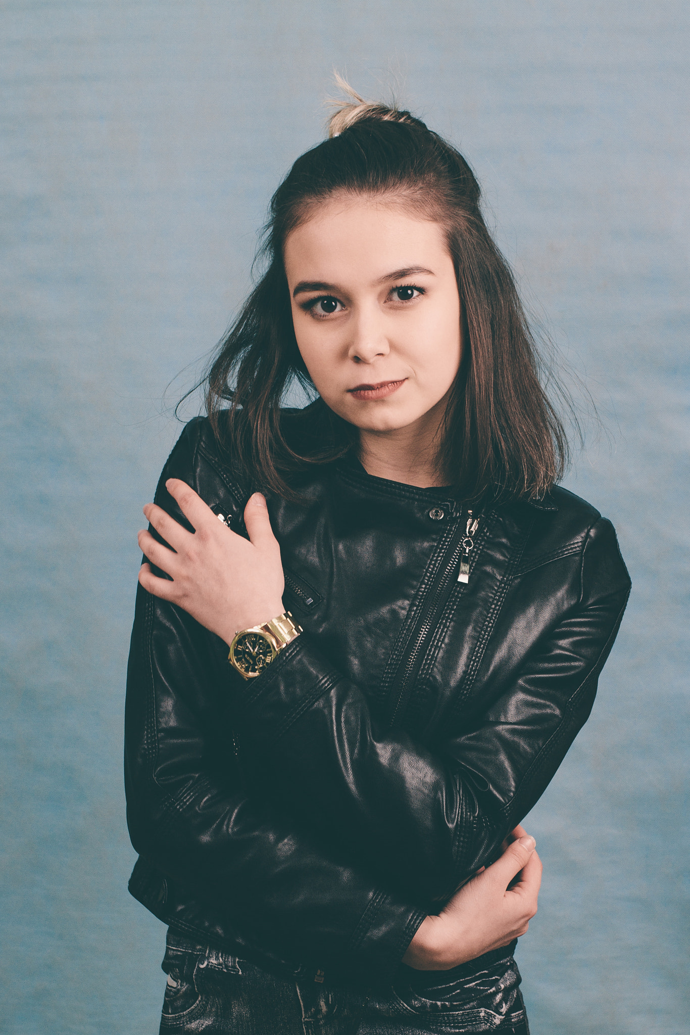 Canon EF 50mm F2.5 Macro sample photo. Portrait of a beautiful young girl. photography