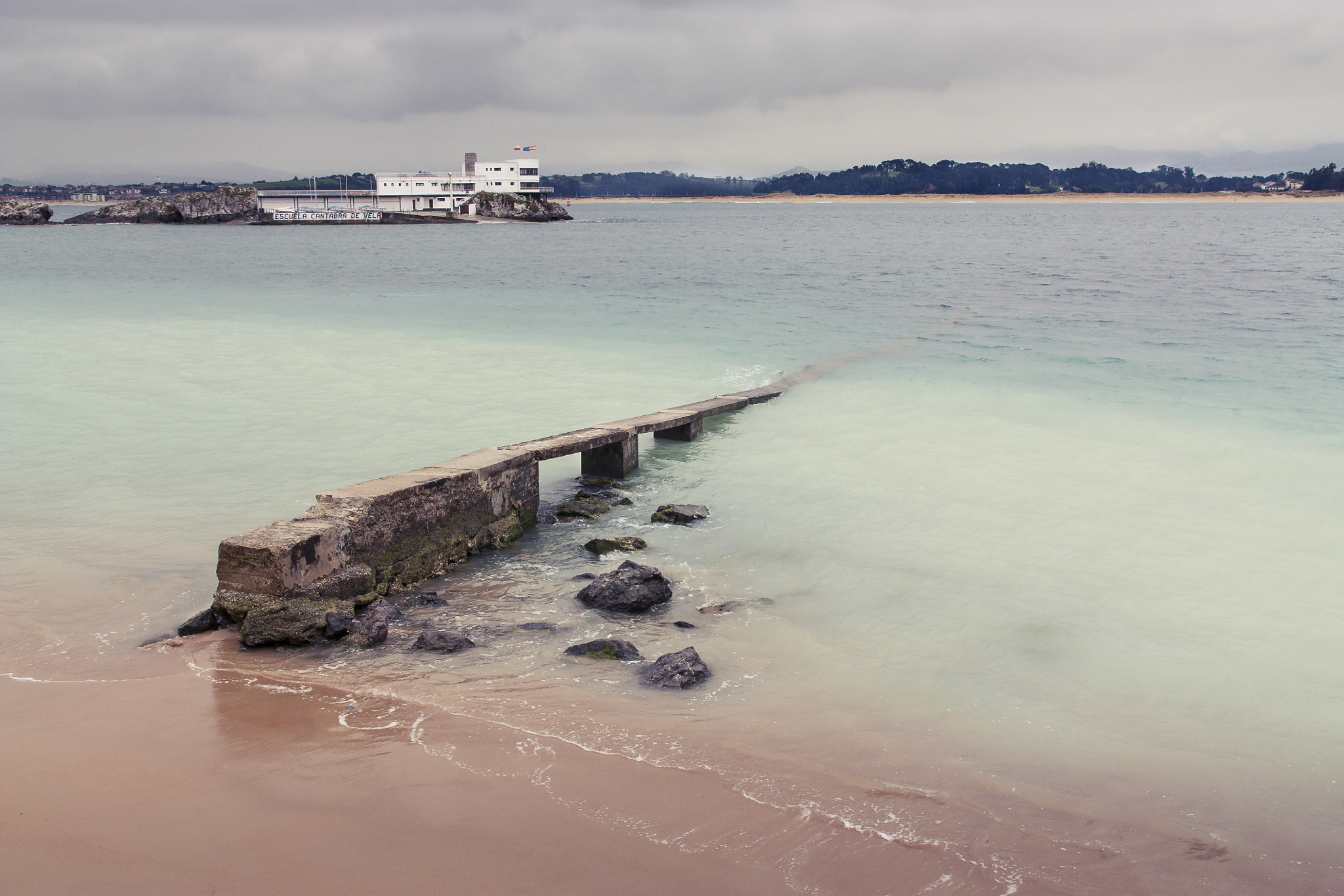 Canon EF-S 17-55mm F2.8 IS USM sample photo. Santander bay photography