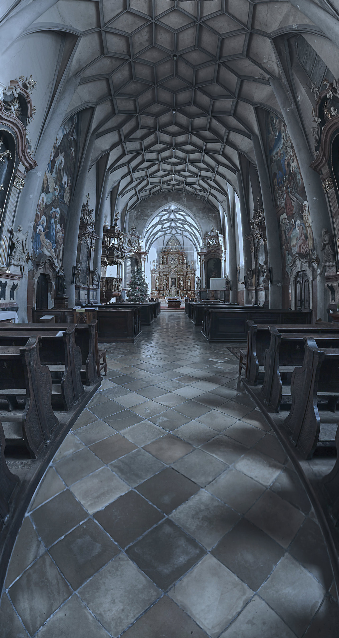 Canon EOS 400D (EOS Digital Rebel XTi / EOS Kiss Digital X) sample photo. Franciscan church and monastery, szeged, hungary photography