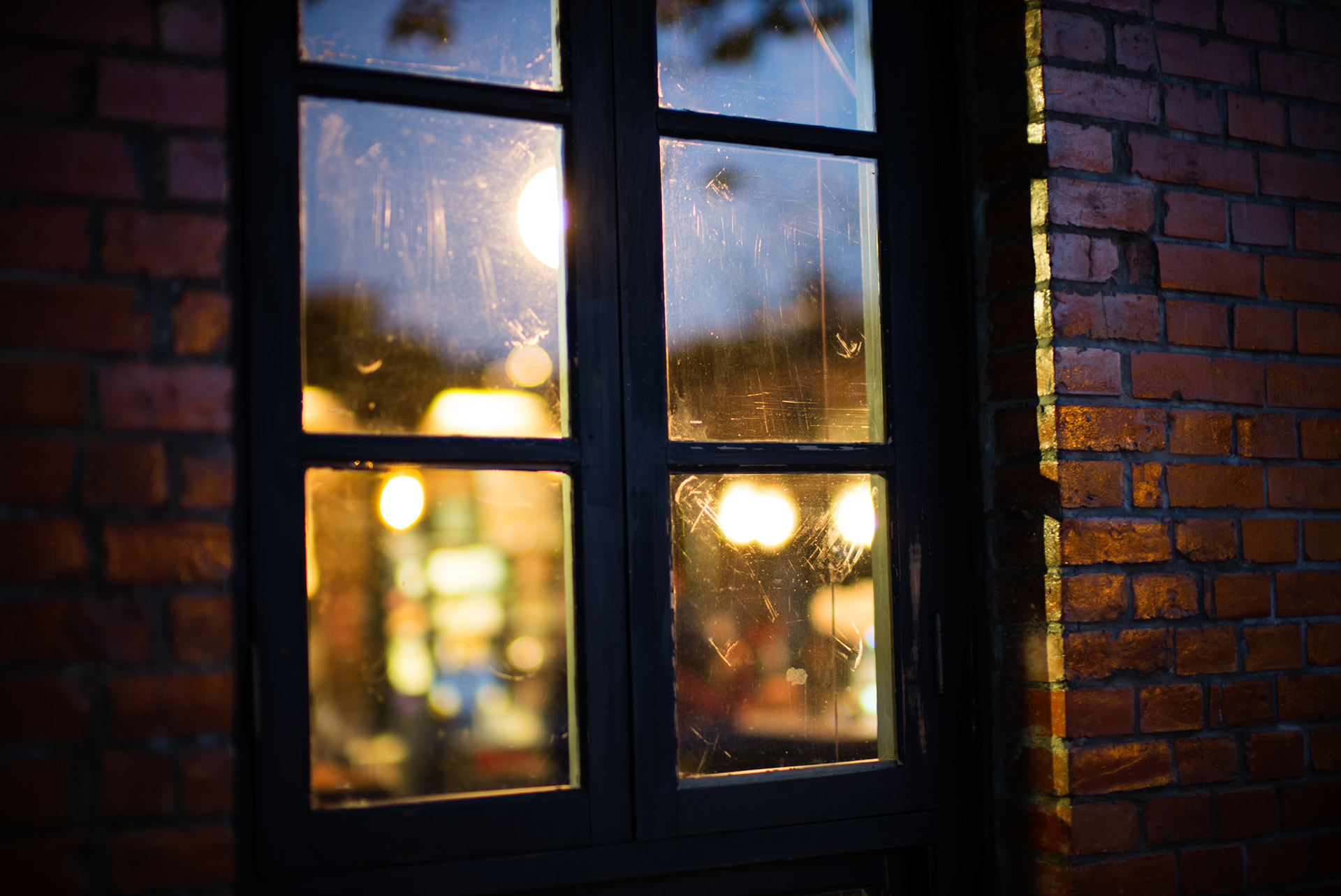 Leica Noctilux-M 50mm F0.95 ASPH sample photo. Off the wall photography