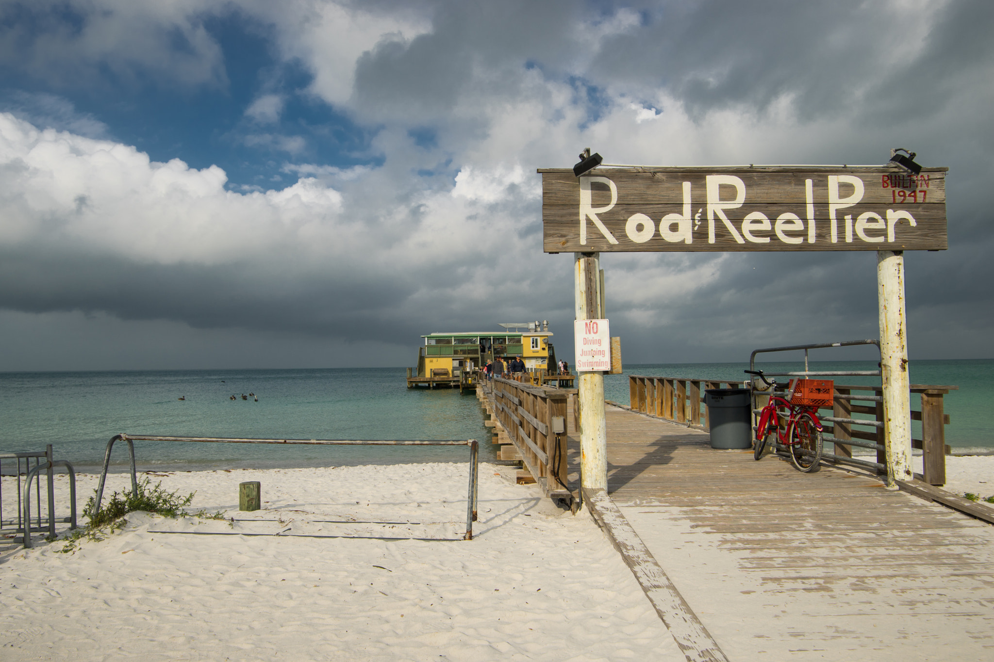 Sony a7 + Minolta AF 17-35mm F2.8-4 (D) sample photo. Rod and reel pier photography