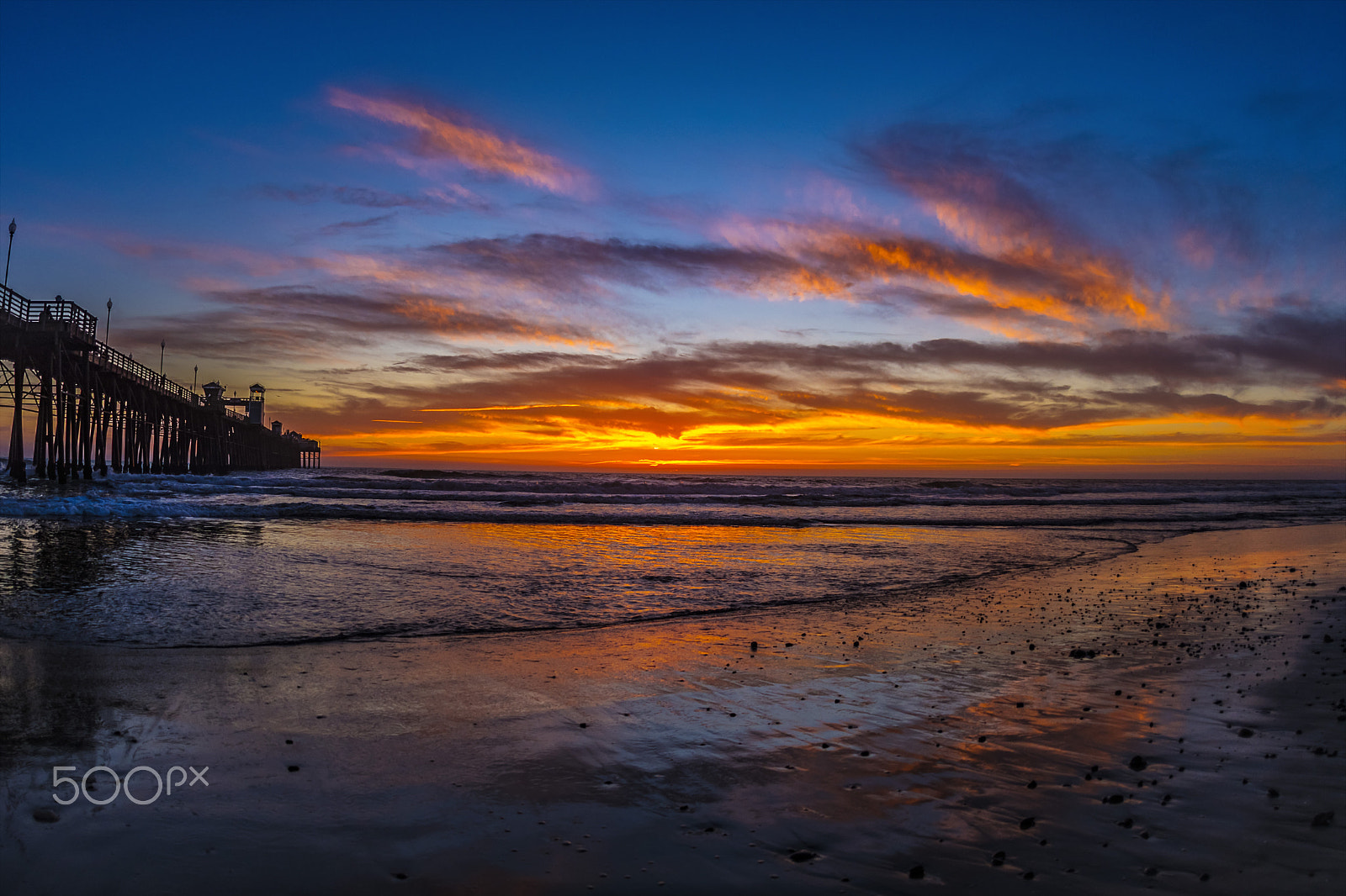 Nikon D500 + Sigma 15mm F2.8 EX DG Diagonal Fisheye sample photo. Sunset at the pier in oceanside - february 15, 2017 photography