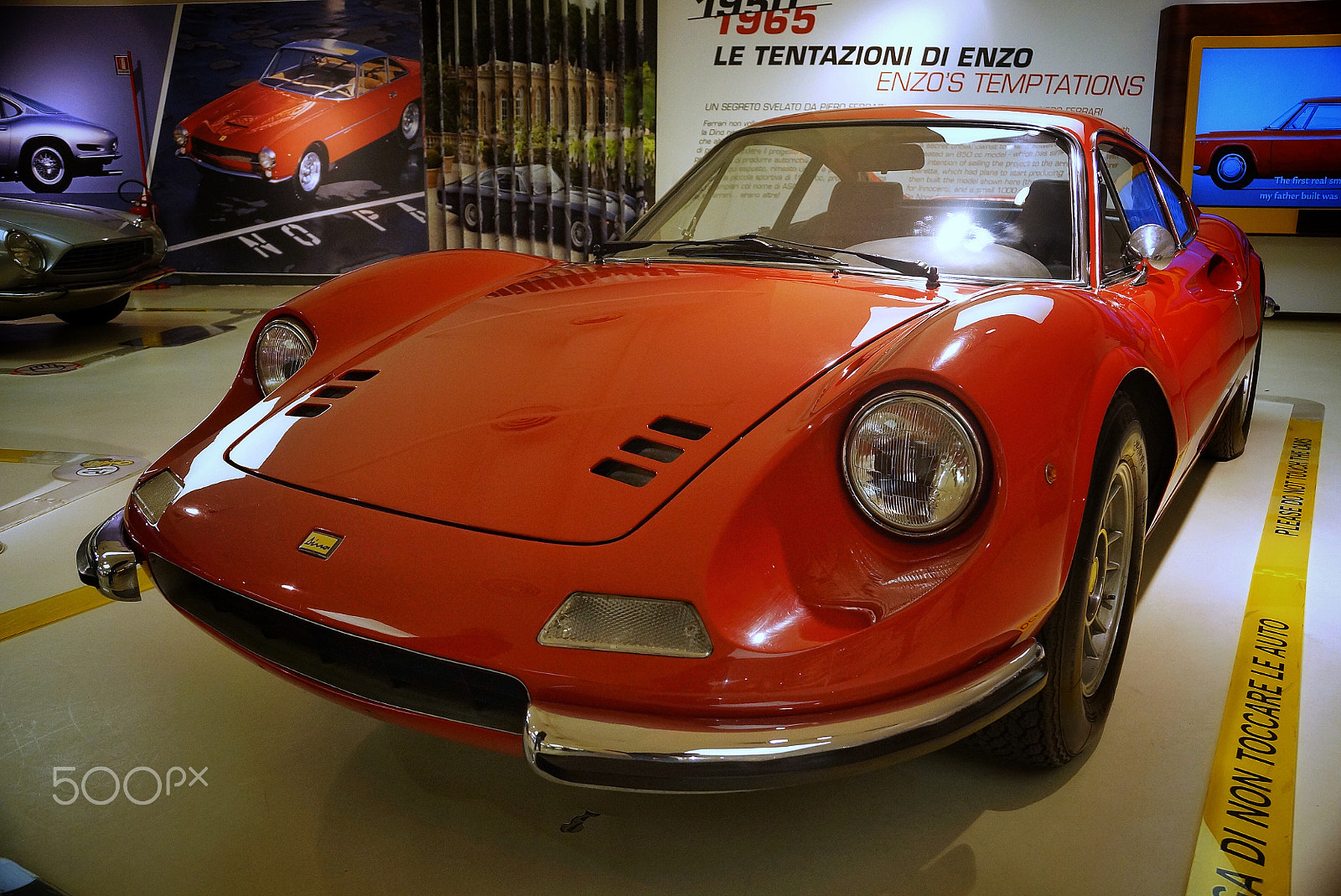 Sony DT 18-135mm F3.5-5.6 SAM sample photo. Cars cars and more cars photography