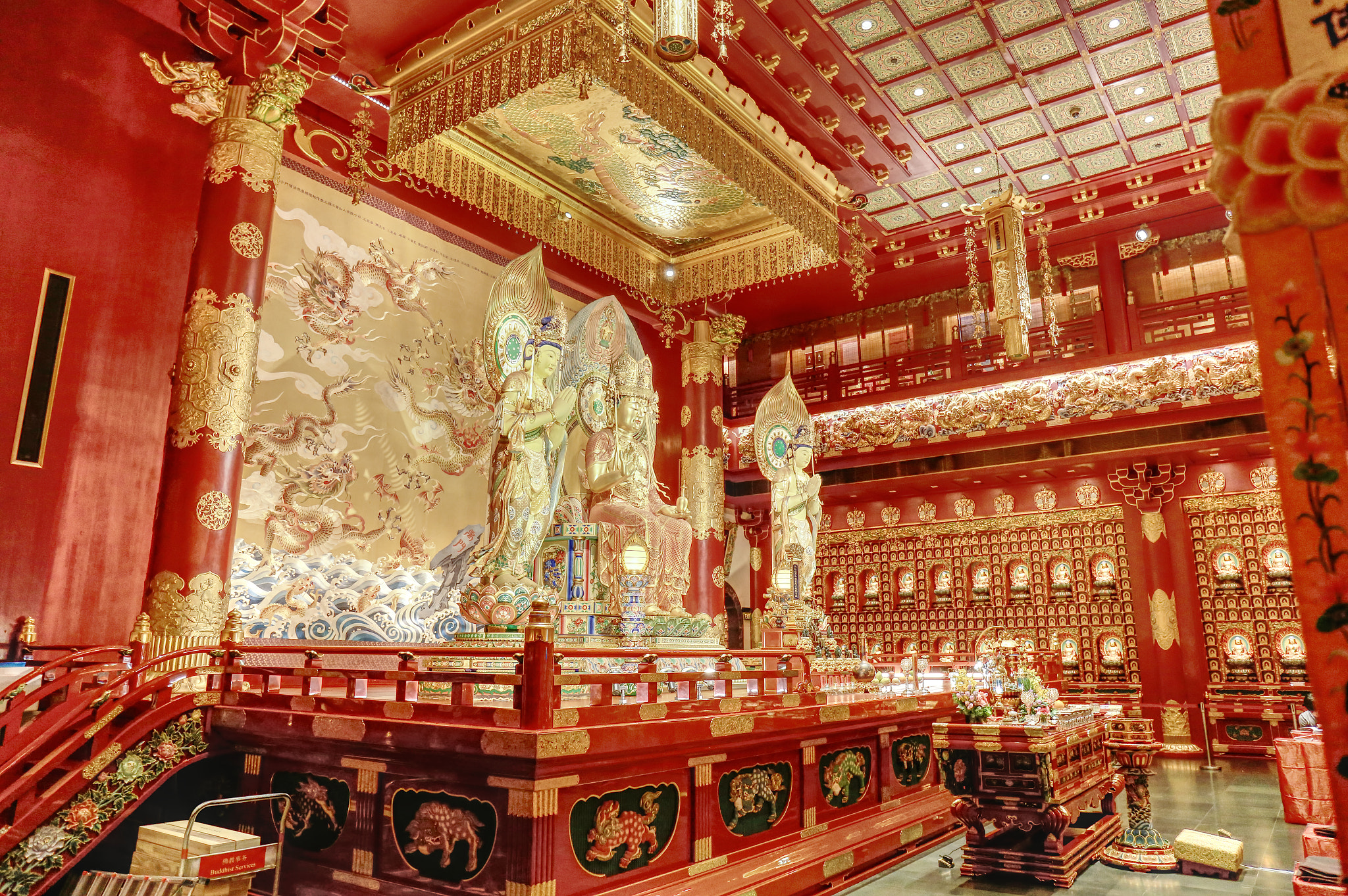 24.0 - 70.0 mm sample photo. Chinese temple photography