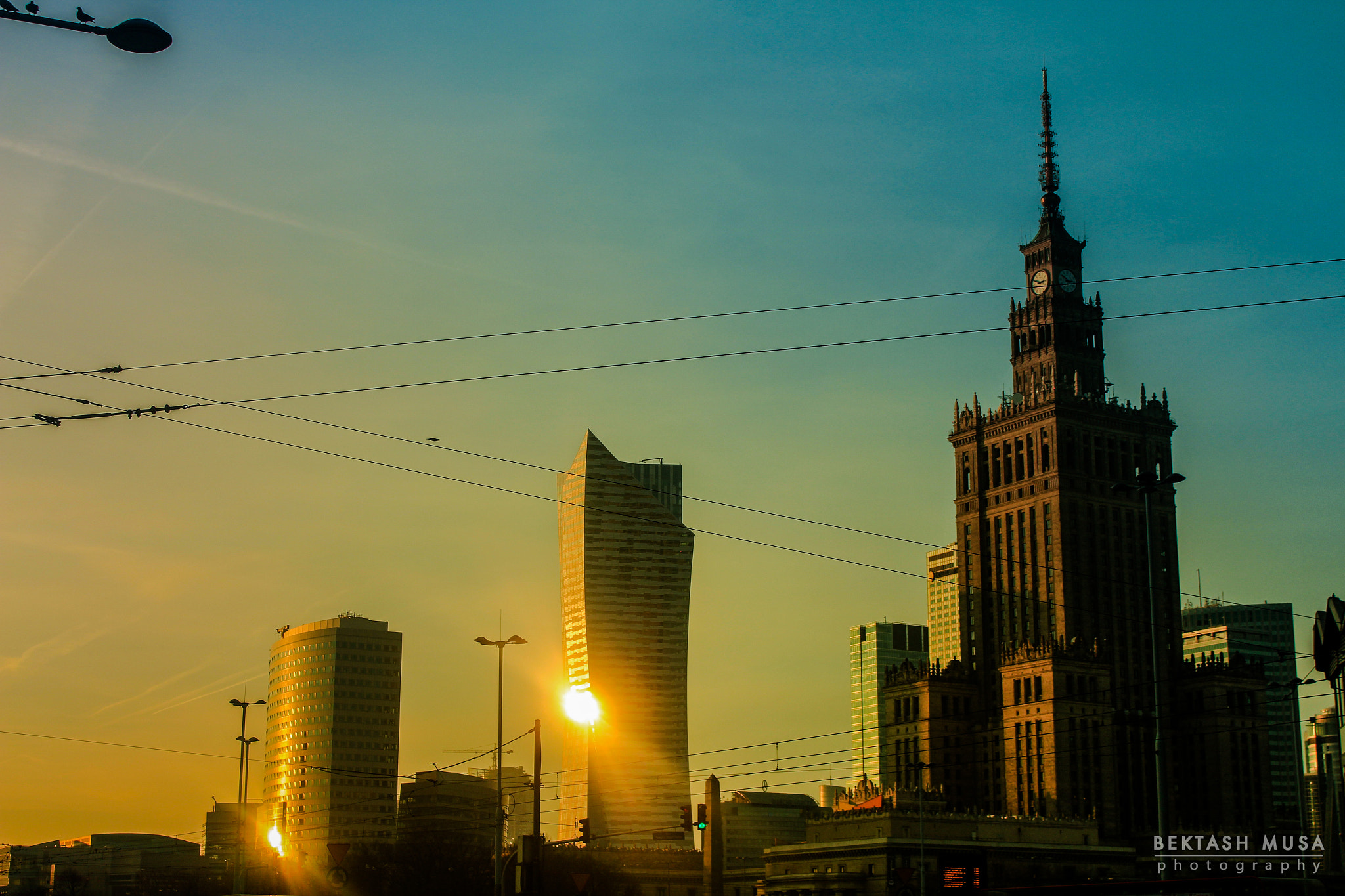 Canon EOS 650D (EOS Rebel T4i / EOS Kiss X6i) + Canon EF-S 18-55mm F3.5-5.6 IS sample photo. Sunset time in warsaw photography