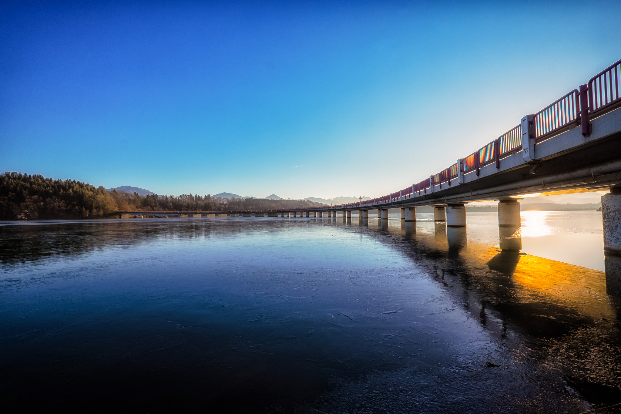 Fujifilm X-E2 + Fujifilm XF 10-24mm F4 R OIS sample photo. The bridge photography