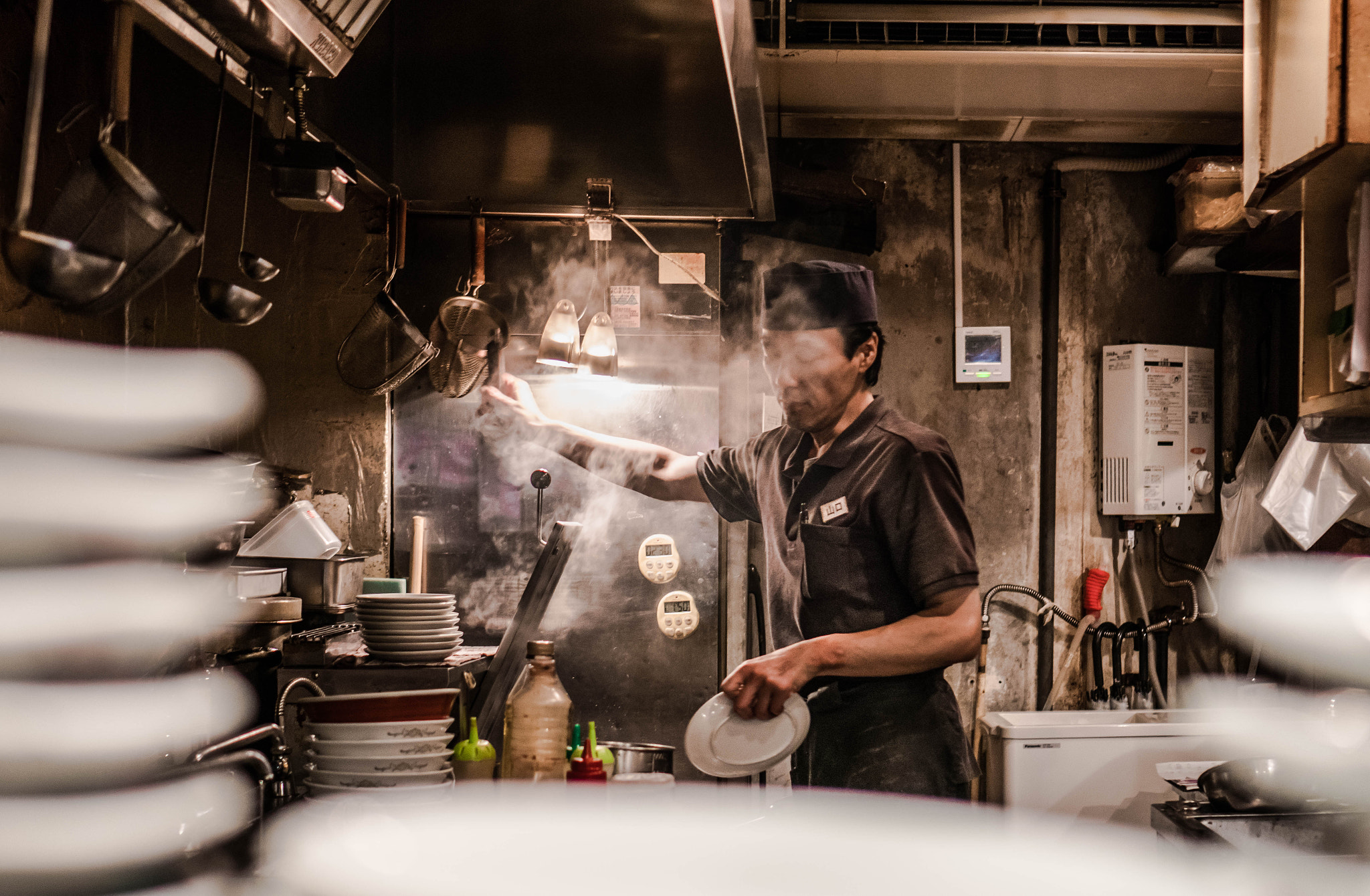 Sony E 35mm F1.8 OSS sample photo. Shinjuku chef photography