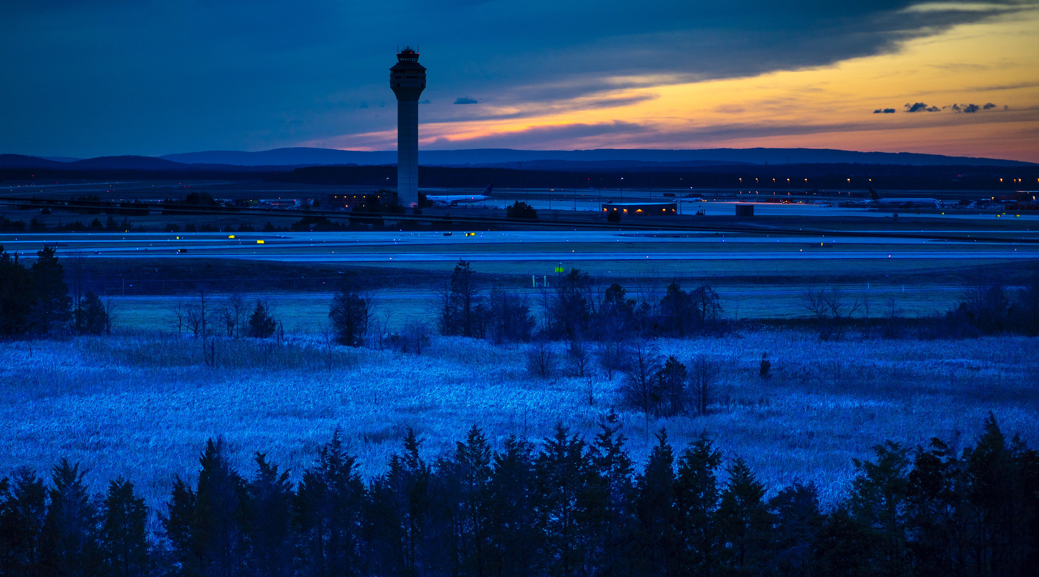 Sony a7 II + Canon EF 85mm F1.8 USM sample photo. Twilight photography