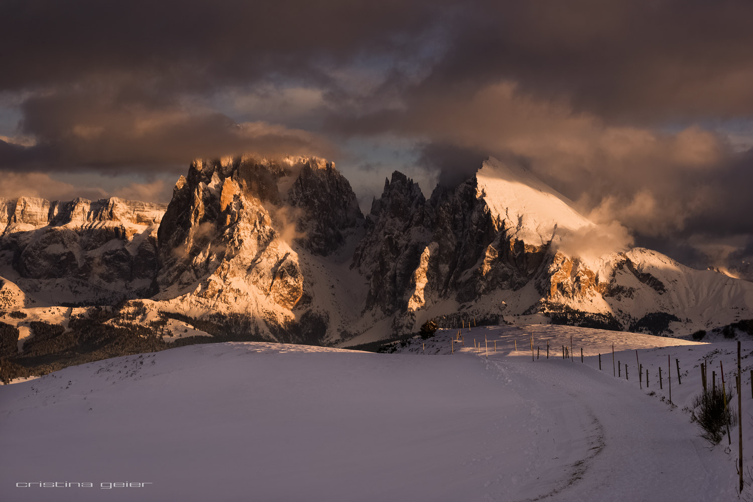 Sony FE 70-200mm F2.8 GM OSS sample photo. Golden peaks photography
