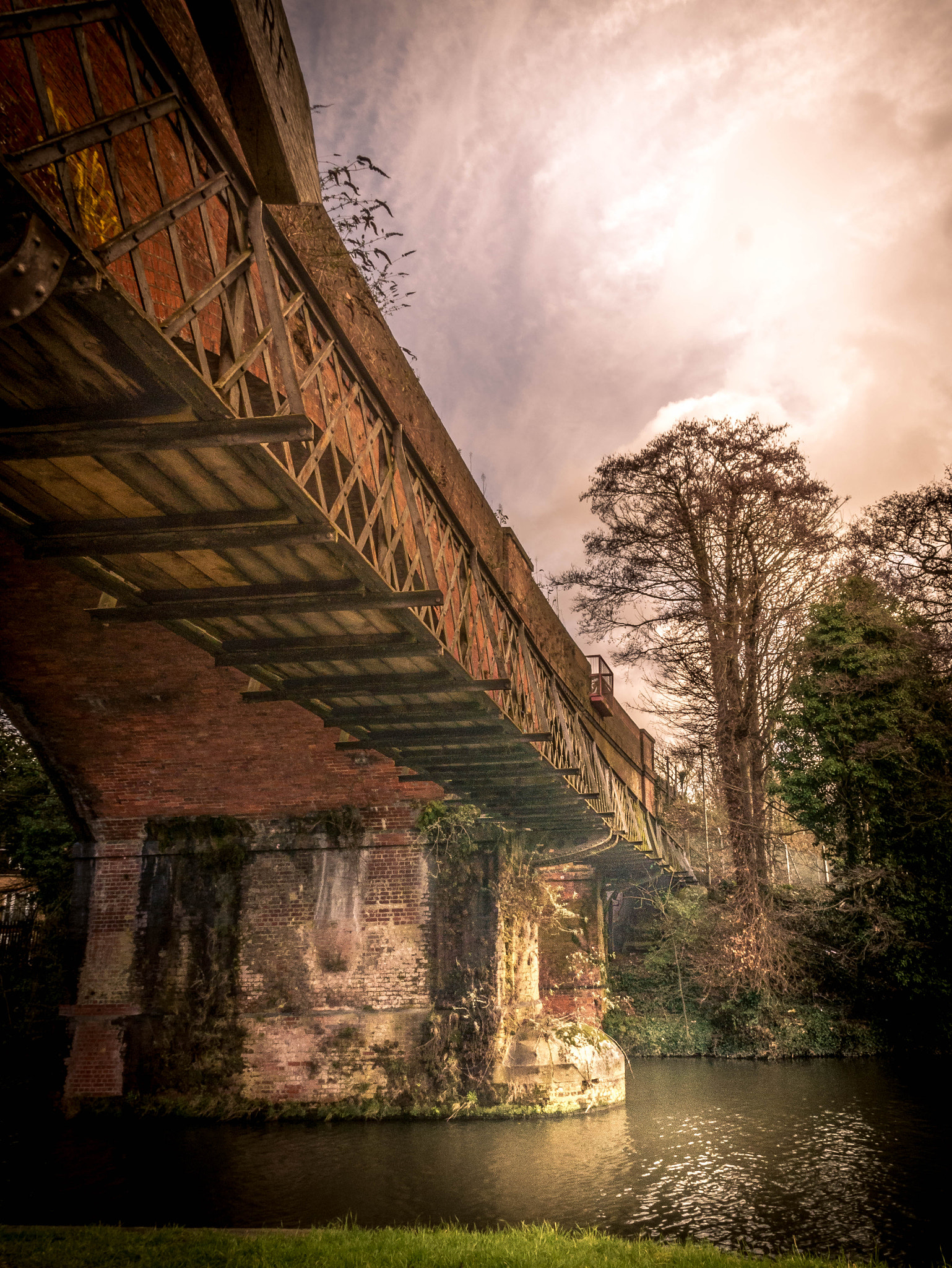 Panasonic Lumix G X Vario 12-35mm F2.8 ASPH Power OIS sample photo. Vintage bridge photography