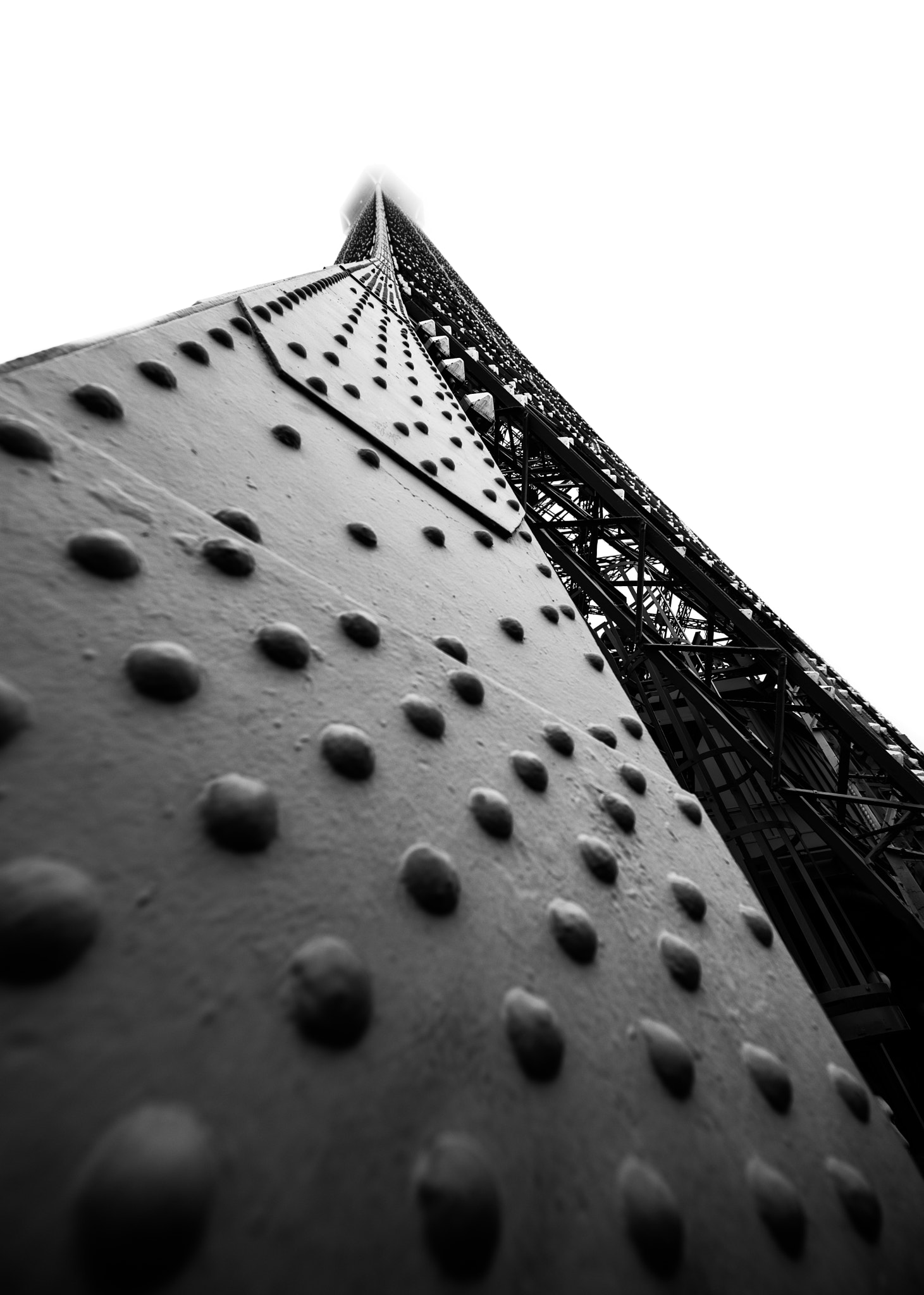 Nikon AF-S Nikkor 14-24mm F2.8G ED sample photo. Eiffel-tower-paris photography