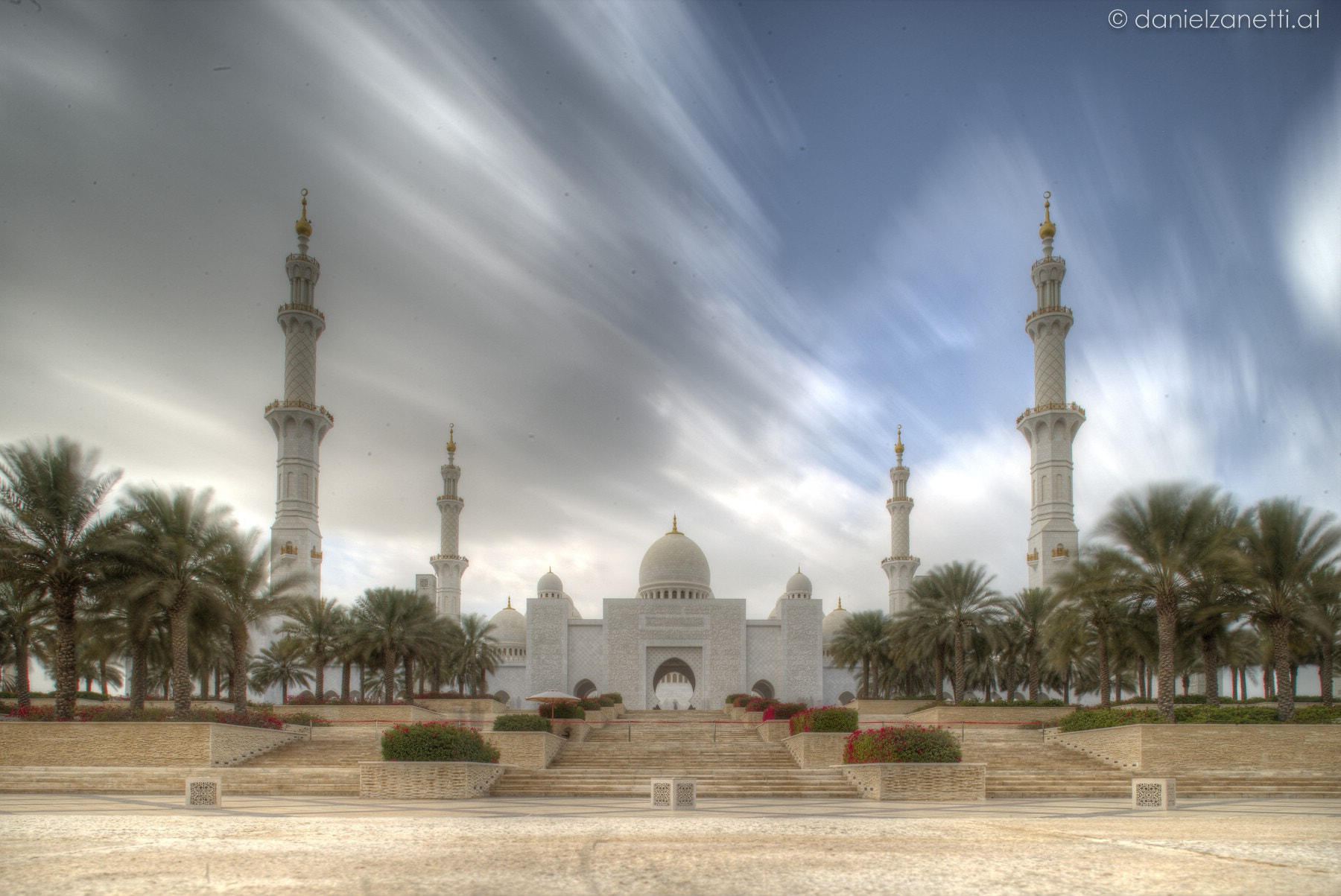 Canon TS-E 24mm f/3.5L sample photo. Dubai photography