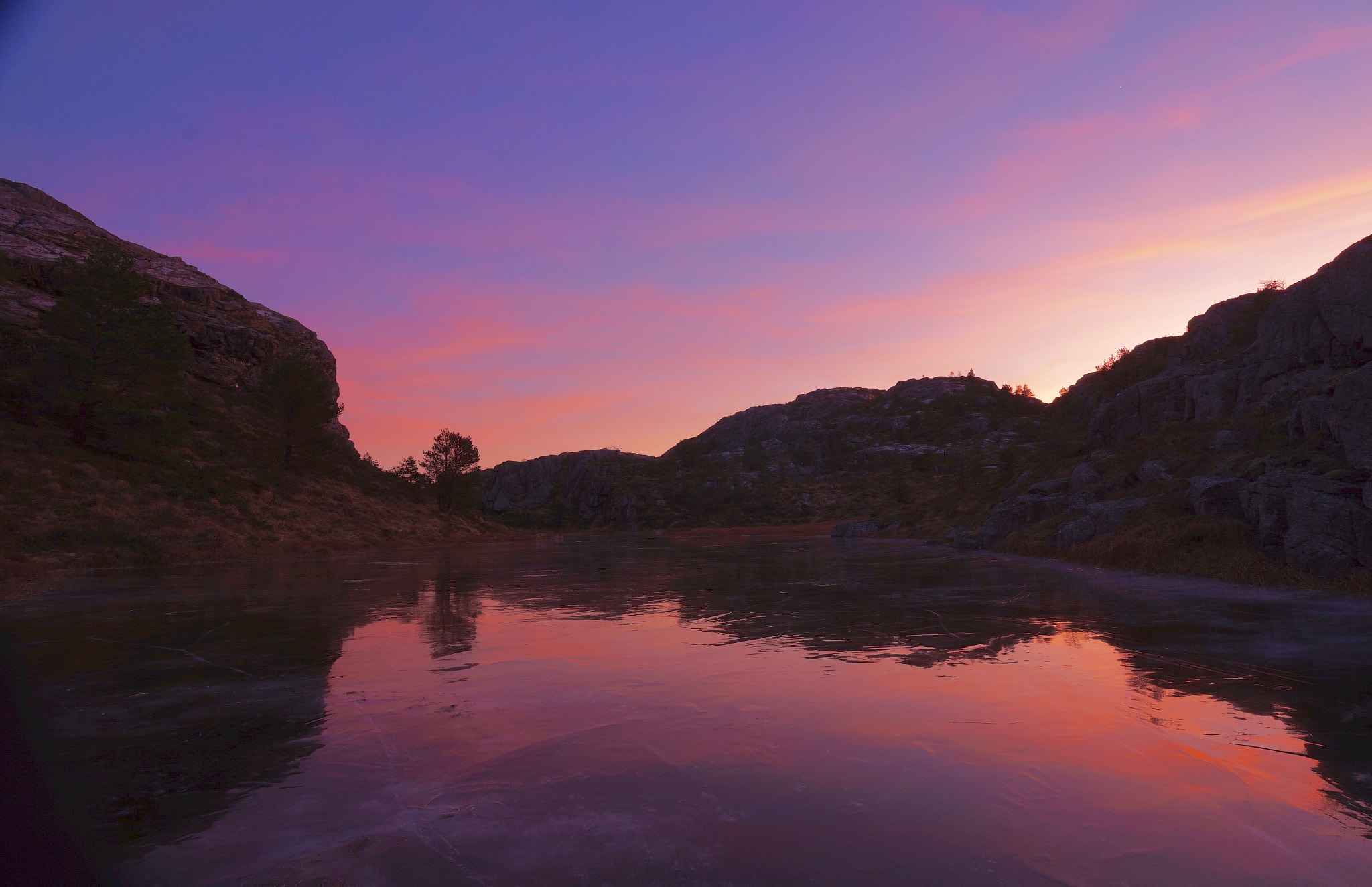 Sony a7 + Sony Vario-Tessar T* FE 16-35mm F4 ZA OSS sample photo. Reflections in a mountain water coved by ice photography