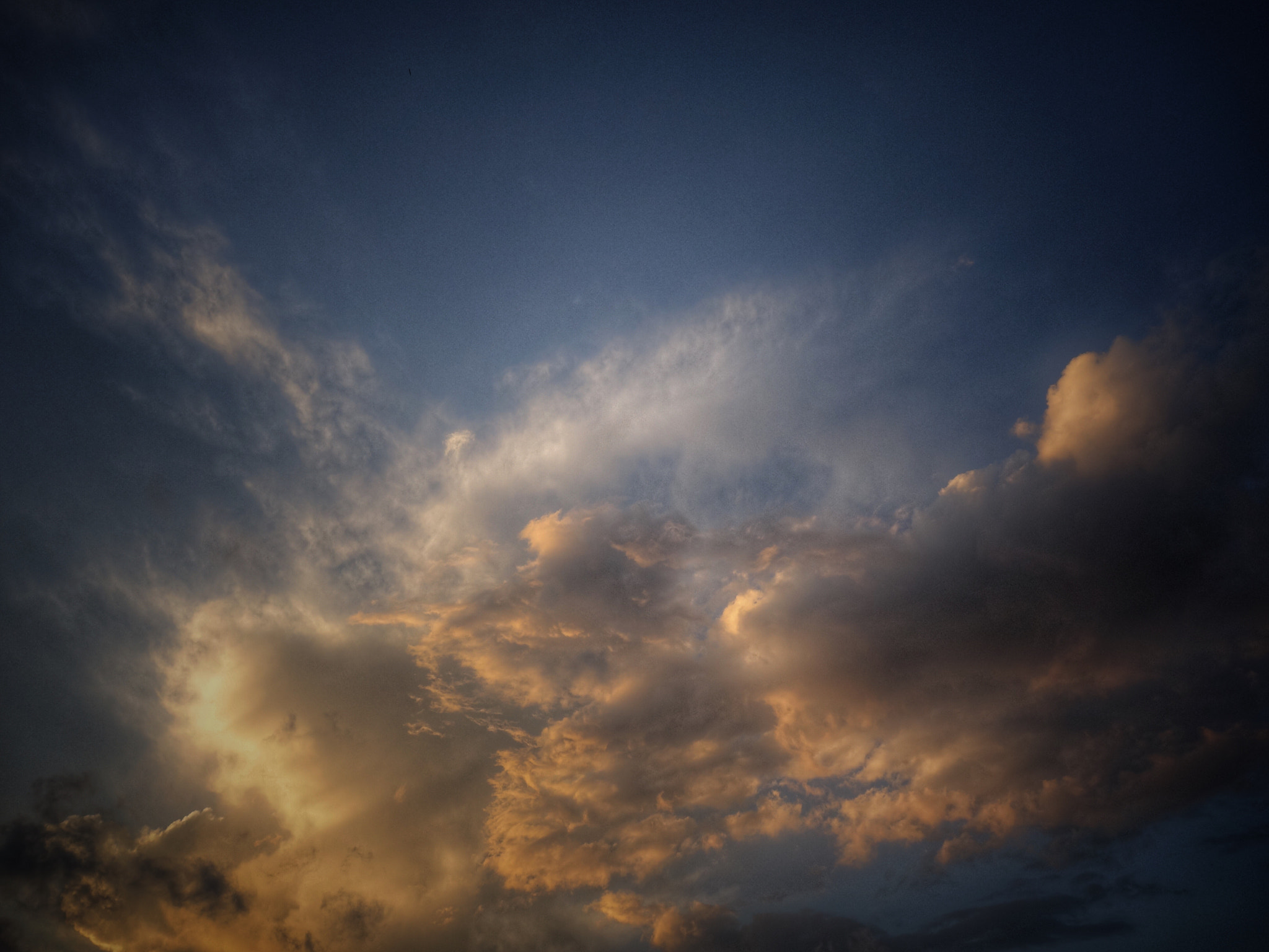 Sony 28-100mm F1.8-4.9 sample photo. Clouds photography