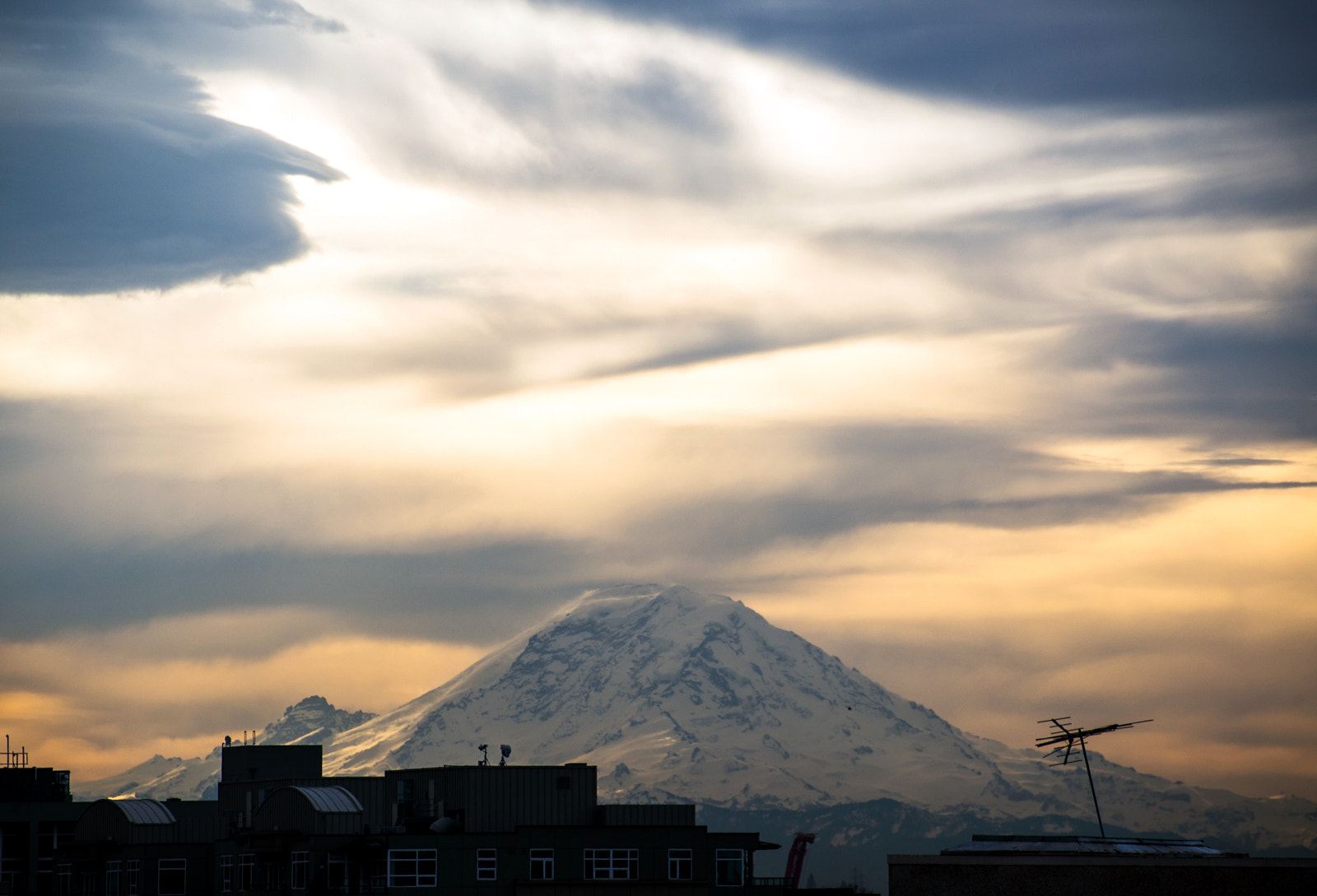 Nikon D800 sample photo. Mount rainier photography
