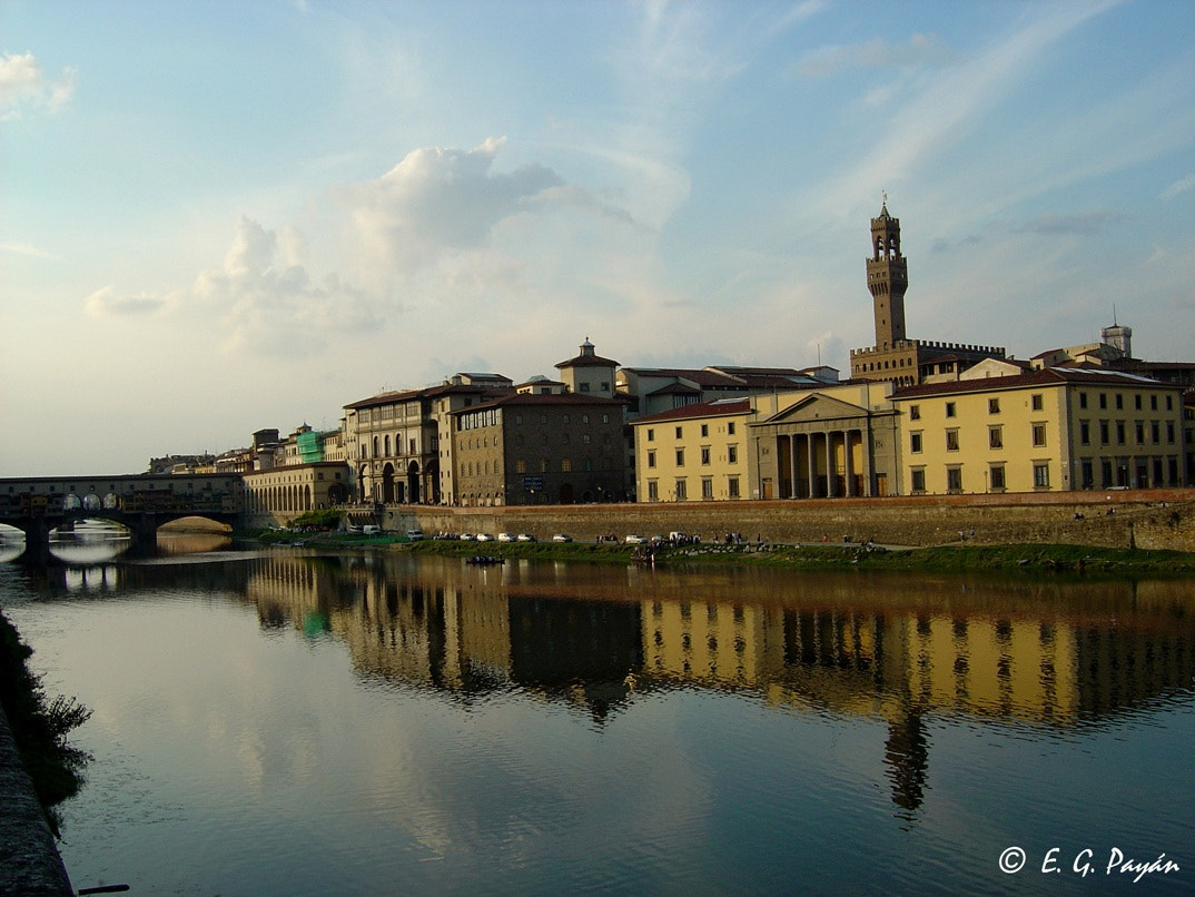 Sony DSC-P10 sample photo. Arno river view in florence, italy. photography
