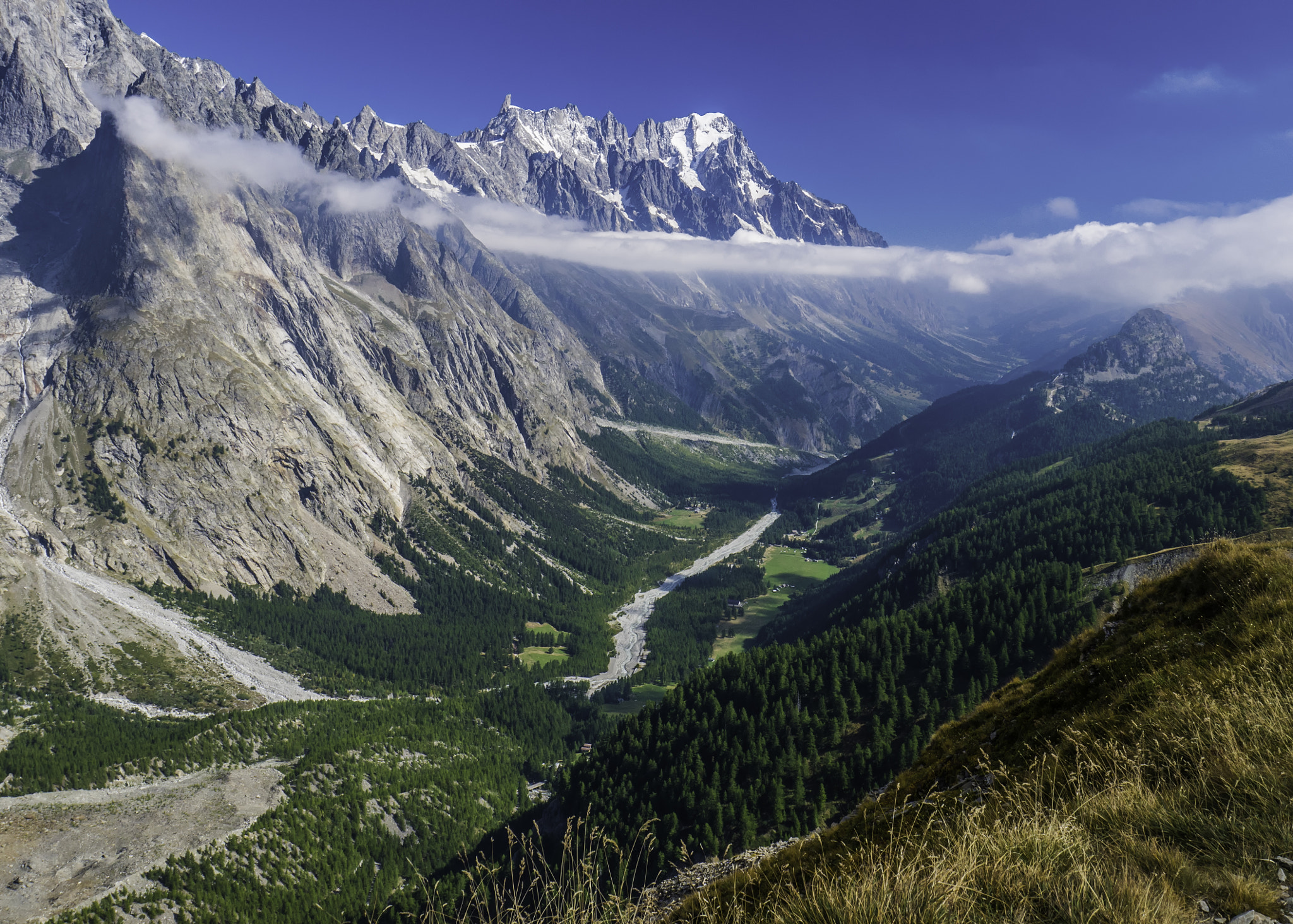 Panasonic Lumix DMC-GX7 sample photo. Val ferret, italy photography