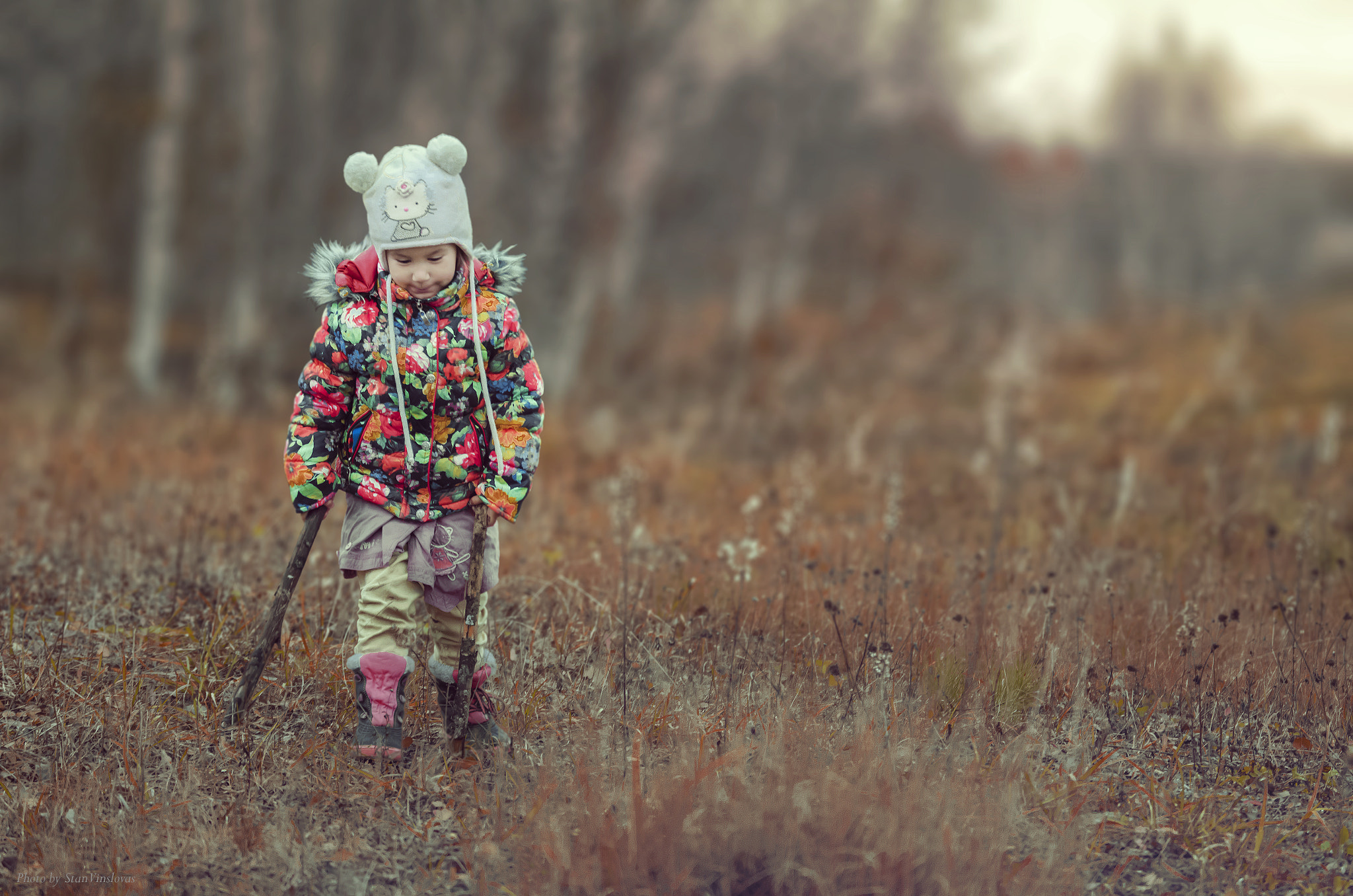 Sigma 70-200mm F2.8 EX DG OS HSM sample photo. A little hiker photography