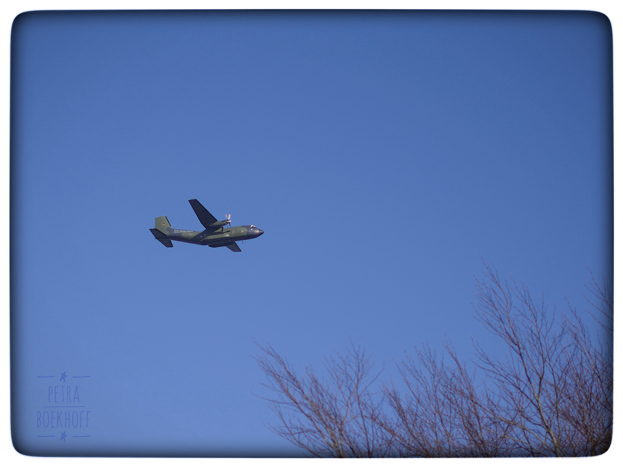 Pentax K-70 sample photo. Flugzeug - airplane photography