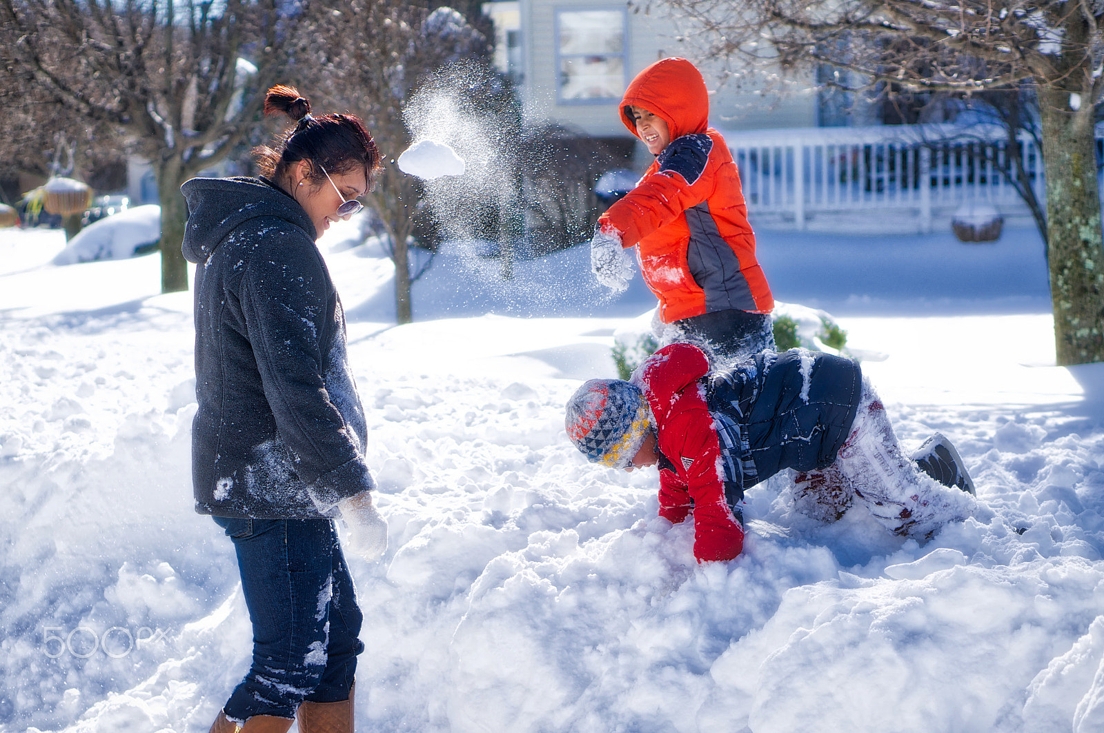 Sony Alpha NEX-6 sample photo. Snowball fight photography