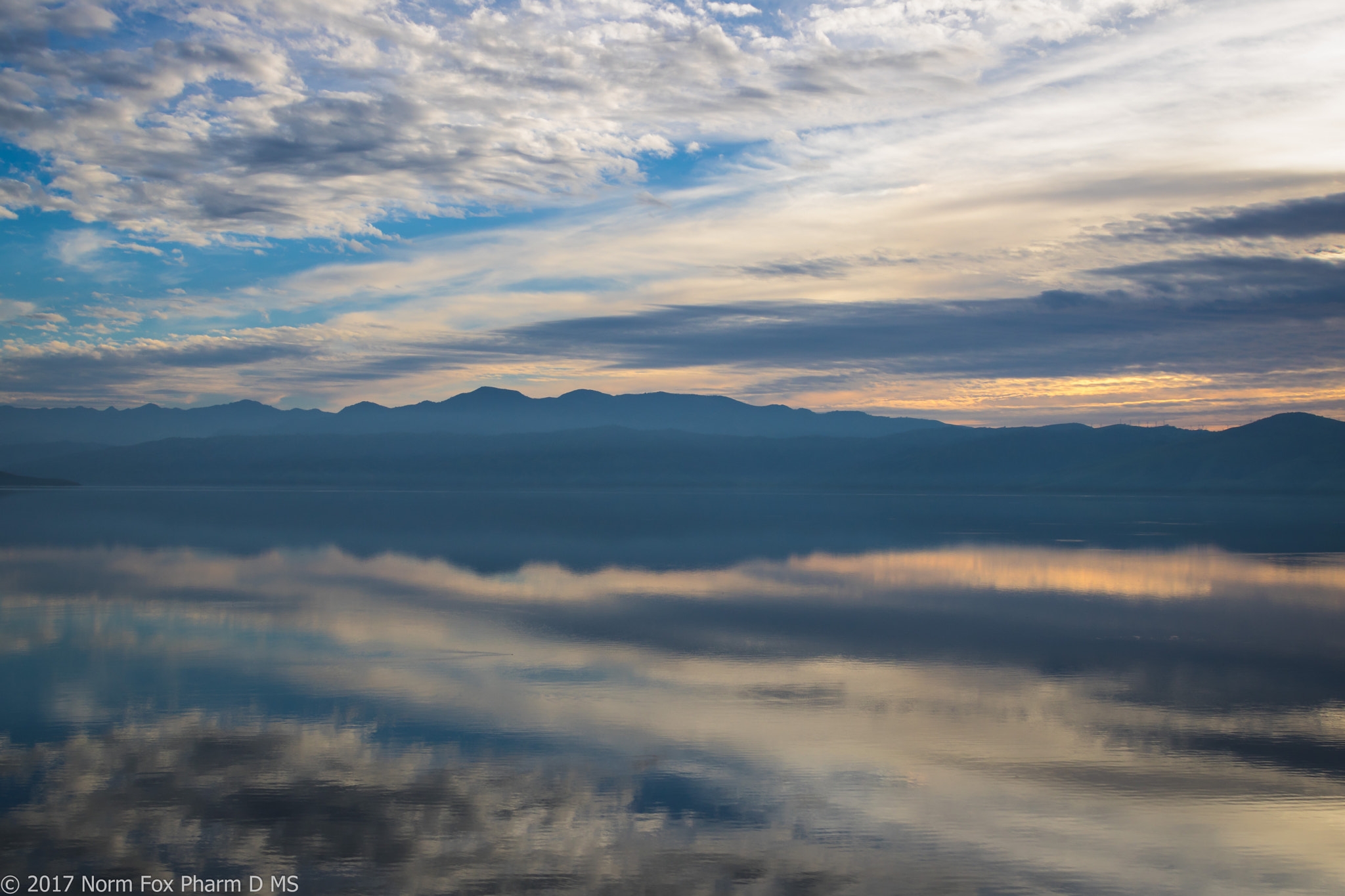 Canon EOS 760D (EOS Rebel T6s / EOS 8000D) sample photo. Reflection photography