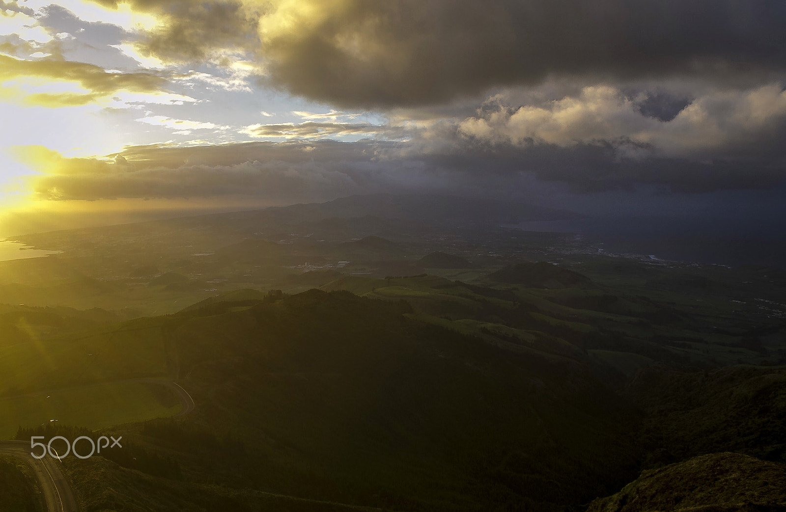 Canon EF-S 18-55mm F3.5-5.6 IS sample photo. Golden road photography