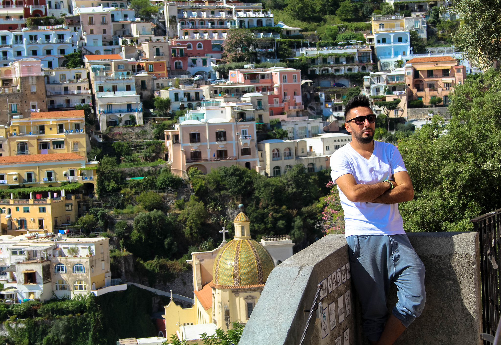 Canon EF-S 18-55mm F3.5-5.6 II sample photo. Another street snap - overlooking positano photography