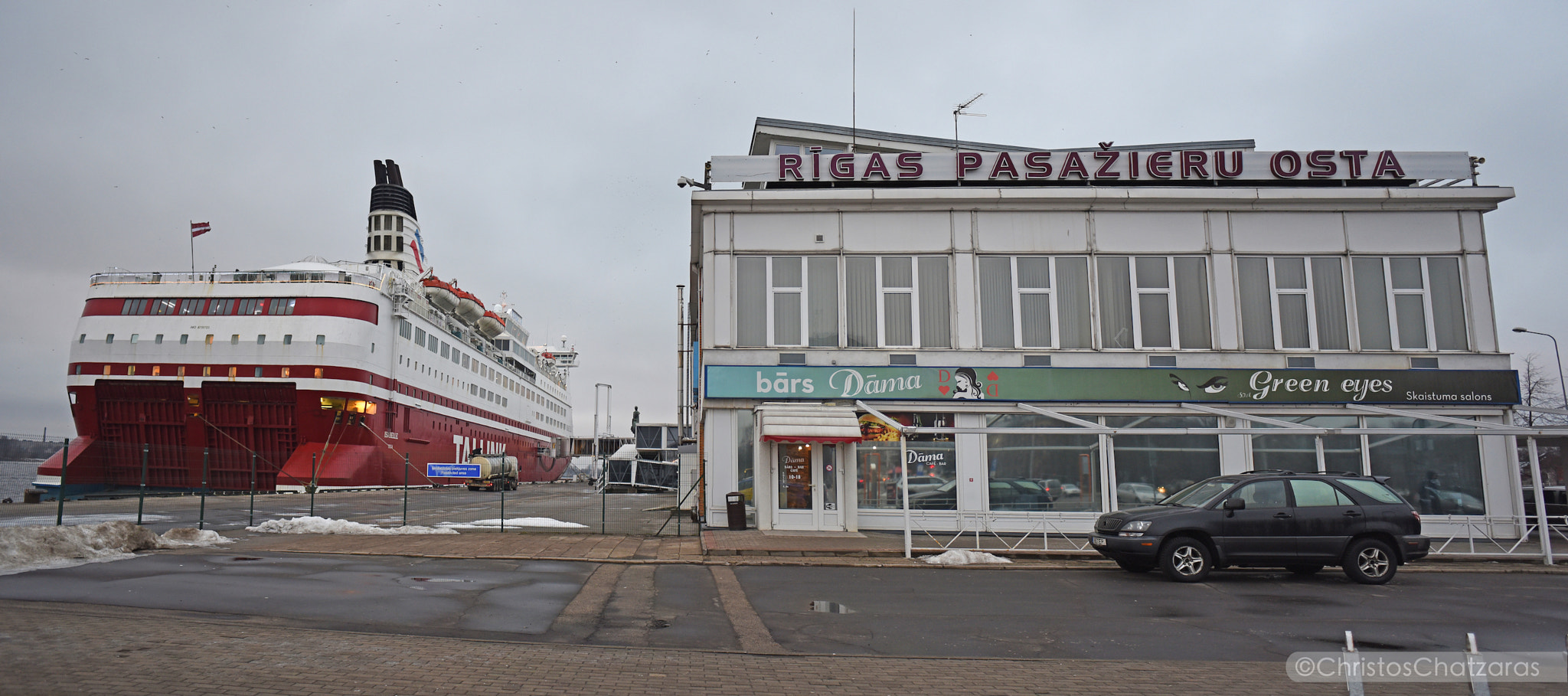 Nikon D750 + Nikon AF Nikkor 28mm F2.8D sample photo. Riga terminal photography