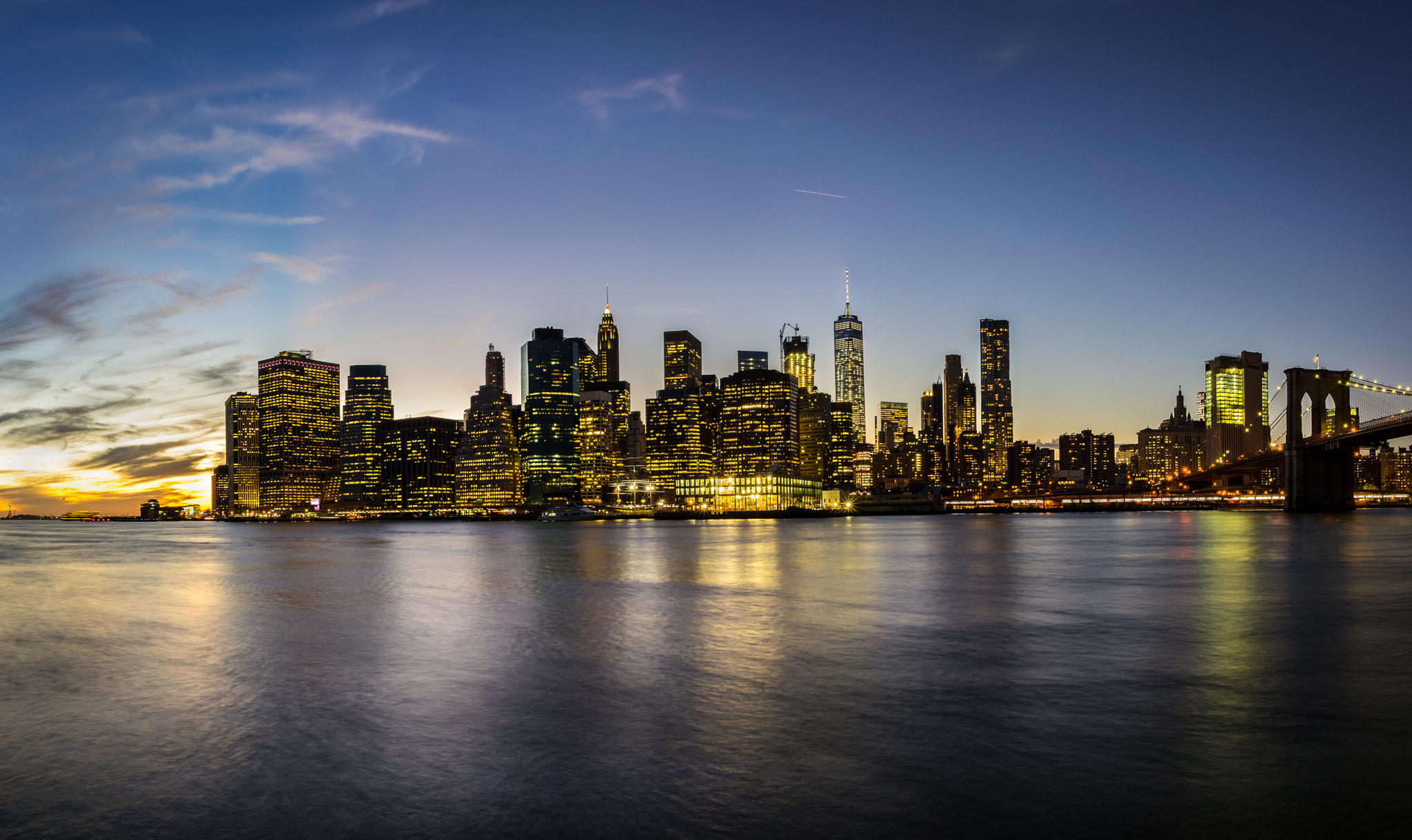 Canon EF-S 17-55mm F2.8 IS USM sample photo. Sunset over nyc photography