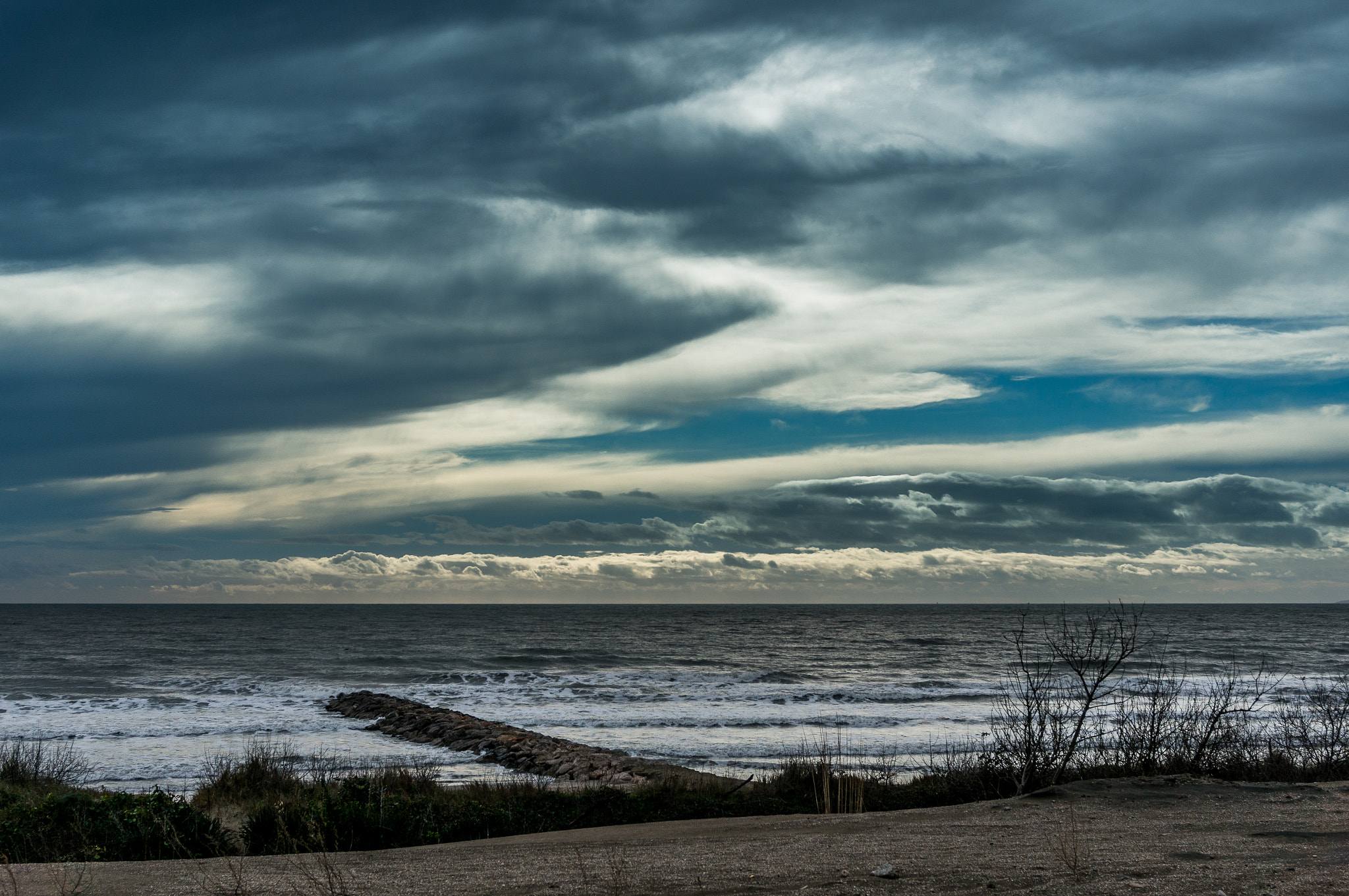 Sony Alpha NEX-5R sample photo. Seascape of camargue photography
