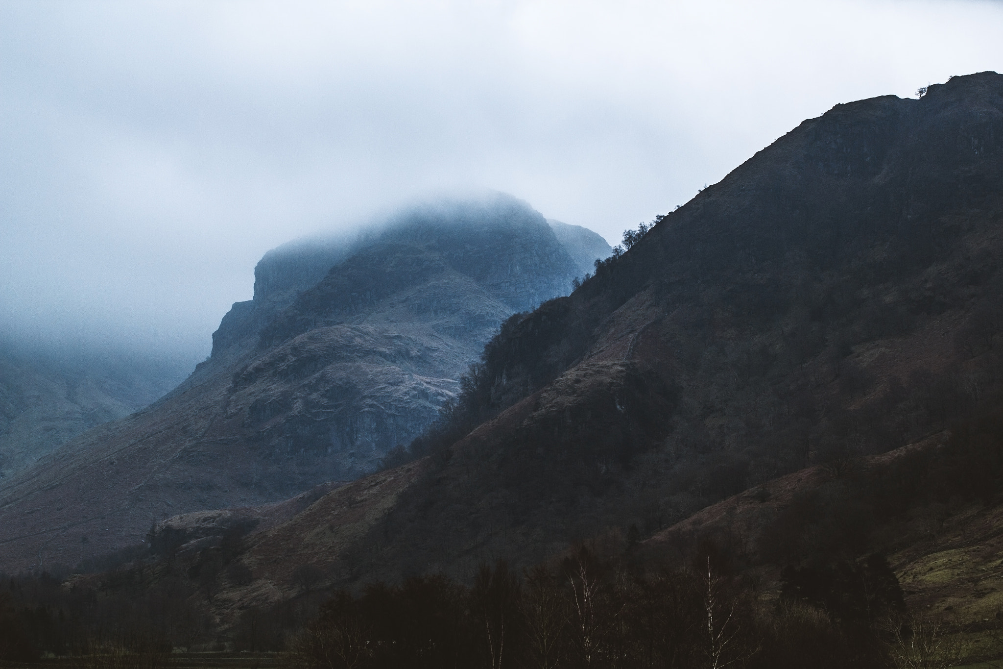 Canon EF 70-200mm F2.8L USM sample photo. Walking to blea tarn photography