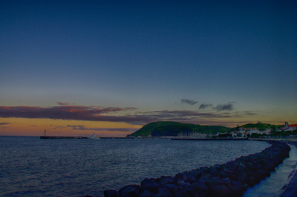 Tamron AF 18-200mm F3.5-6.3 XR Di II LD Aspherical (IF) Macro sample photo. Dusk photography