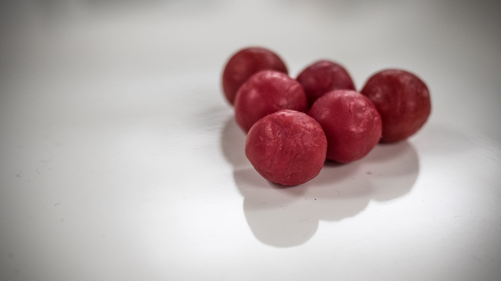 Olympus OM-D E-M5 II + LUMIX G 20/F1.7 II sample photo. Wax photography