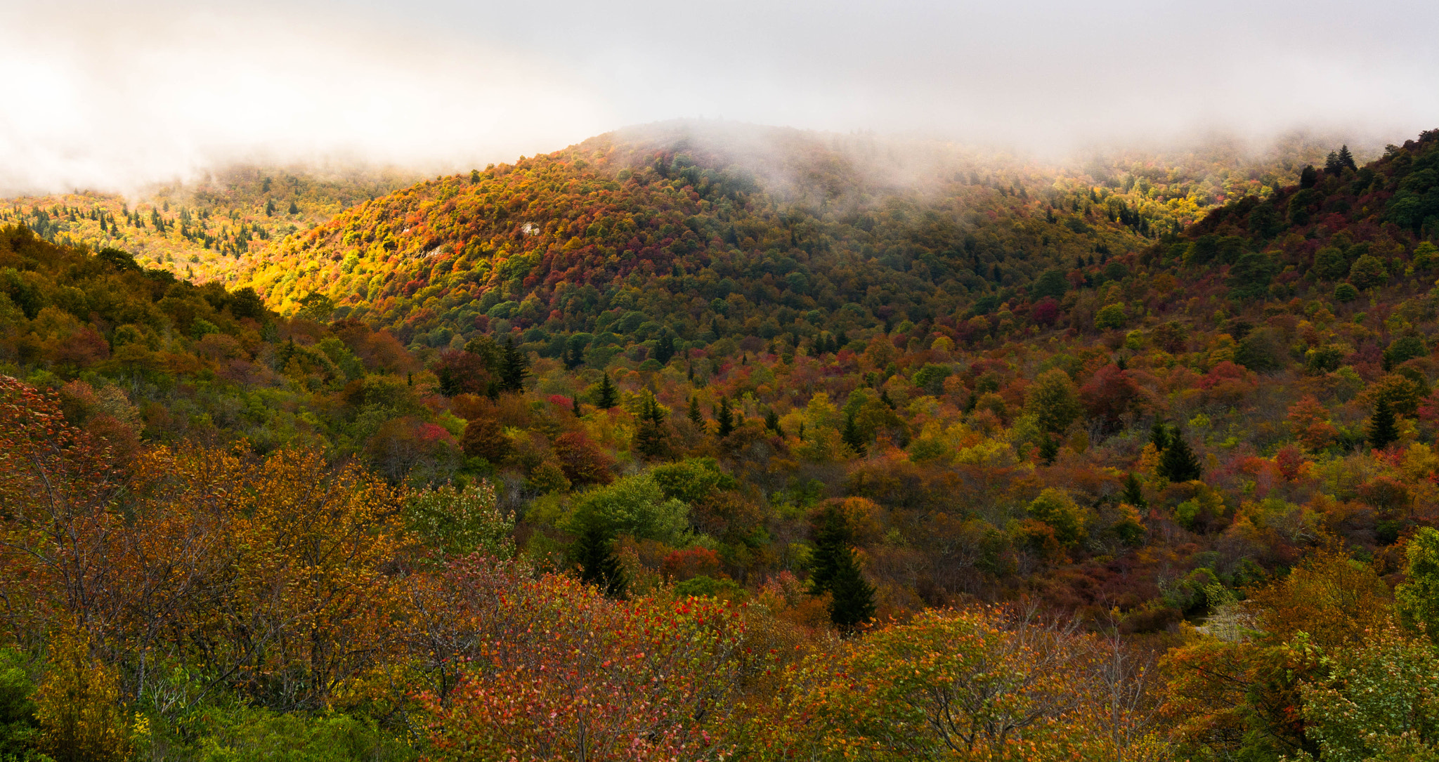 Nikon D5200 + Sigma 18-35mm F1.8 DC HSM Art sample photo. Clouds over graveyard fields photography