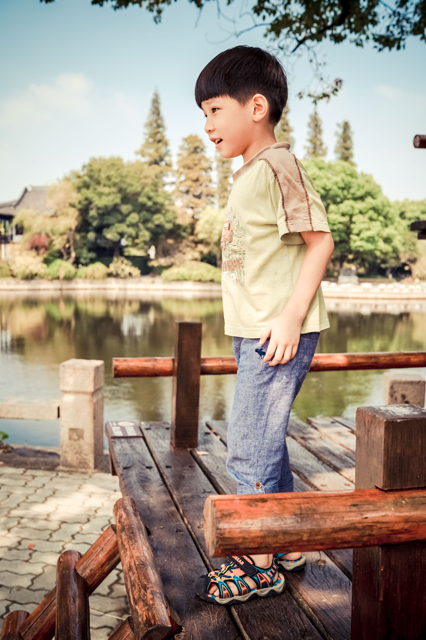 Sony a7 II + Sony Distagon T* FE 35mm F1.4 ZA sample photo. 梦幻 photography