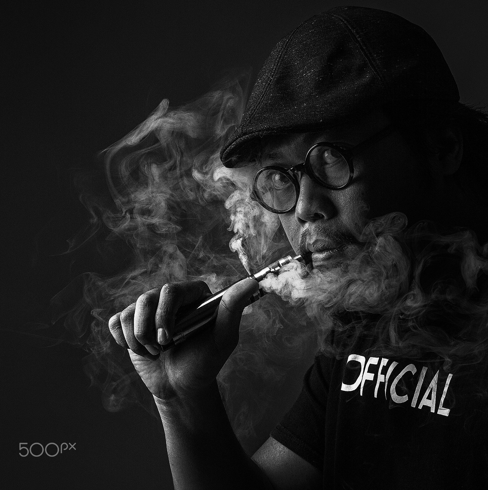 Nikon AF-S Micro-Nikkor 105mm F2.8G IF-ED VR sample photo. Smoker #96 photography