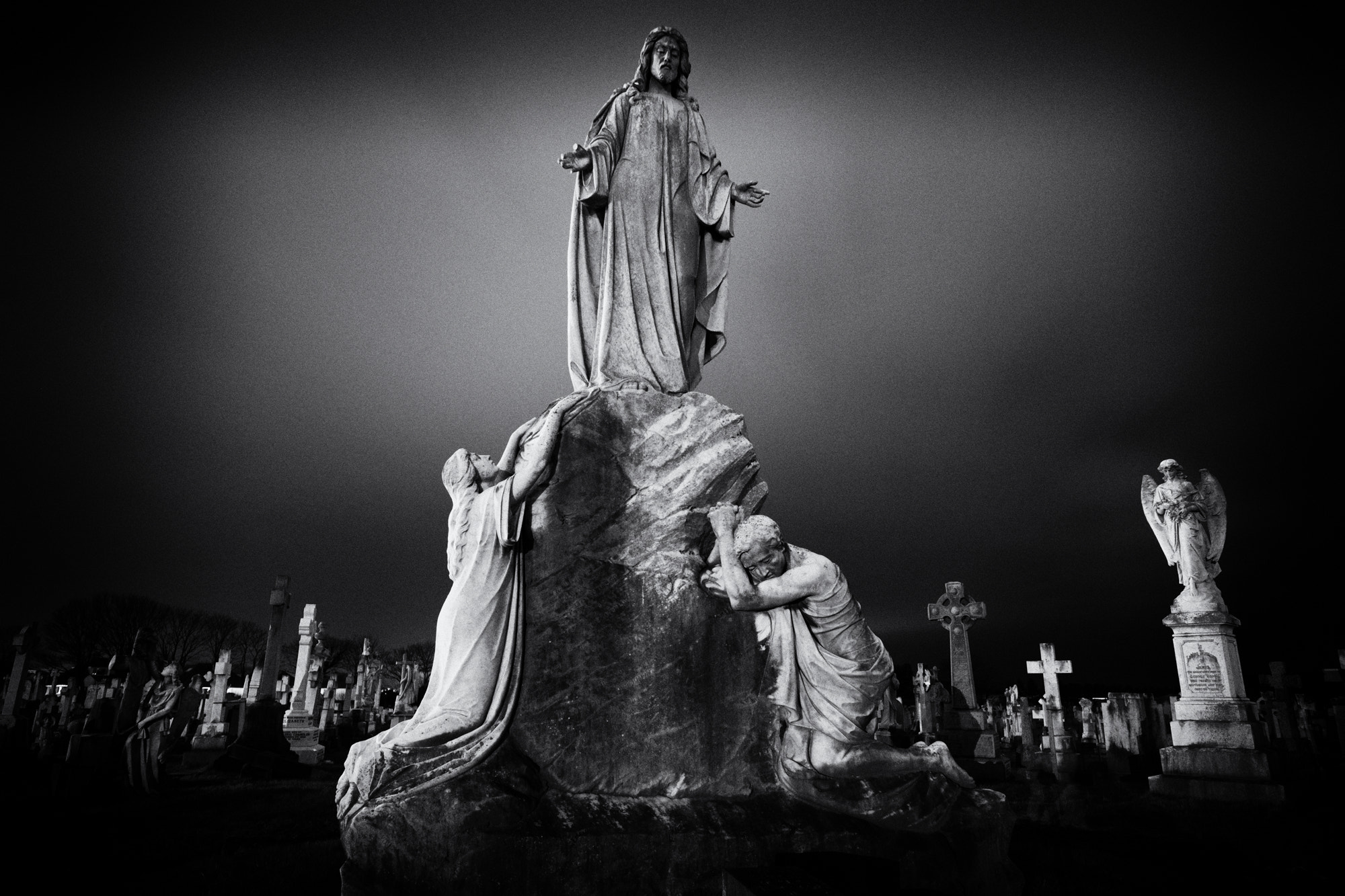 Fujifilm X-T2 + Fujifilm XF 14mm F2.8 R sample photo. Liverpool road cemetry birkdale photography