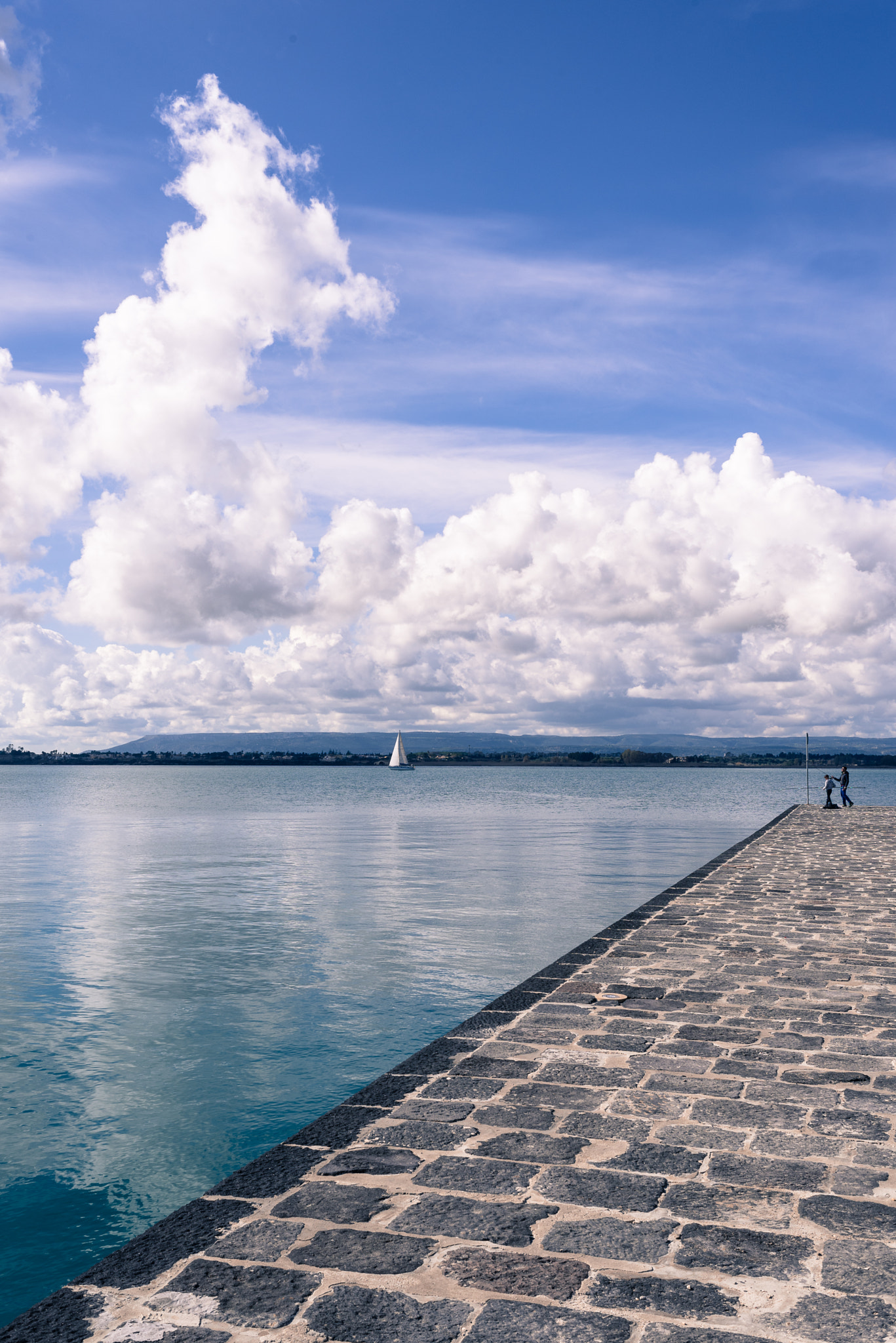 Nikon AF Nikkor 35mm F2D sample photo. A way to clouds photography