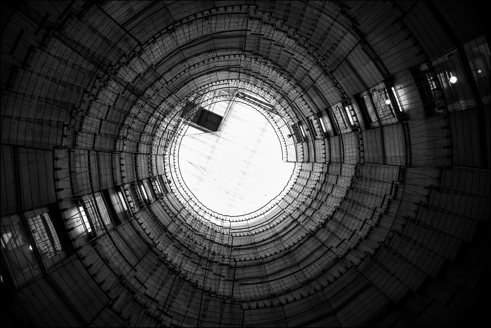Summilux-M 1:1.4/28 ASPH. sample photo. Fragments photography