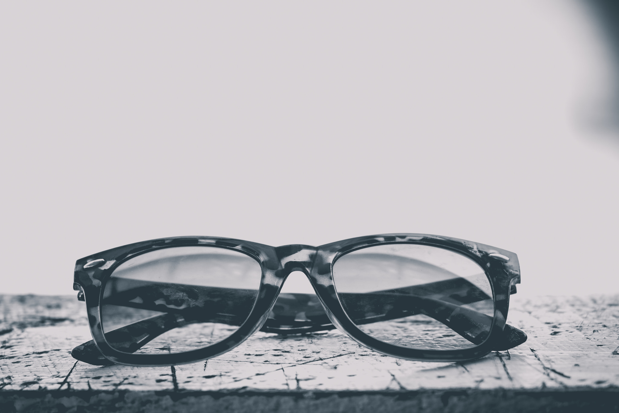 Nikon AF-S Micro-Nikkor 60mm F2.8G ED sample photo. Sunglass photography