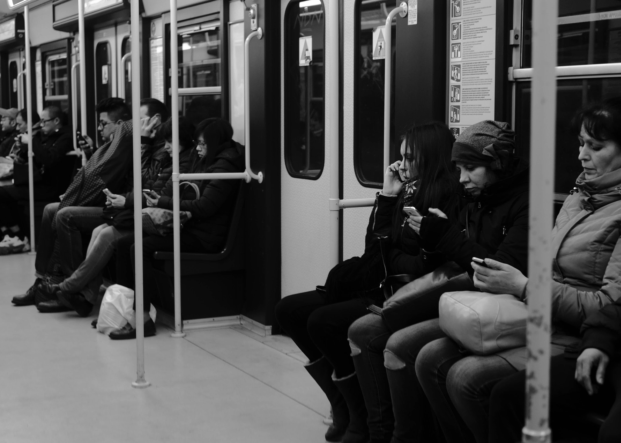 Fujifilm X-T10 + Fujifilm XF 35mm F2 R WR sample photo. Busy people photography