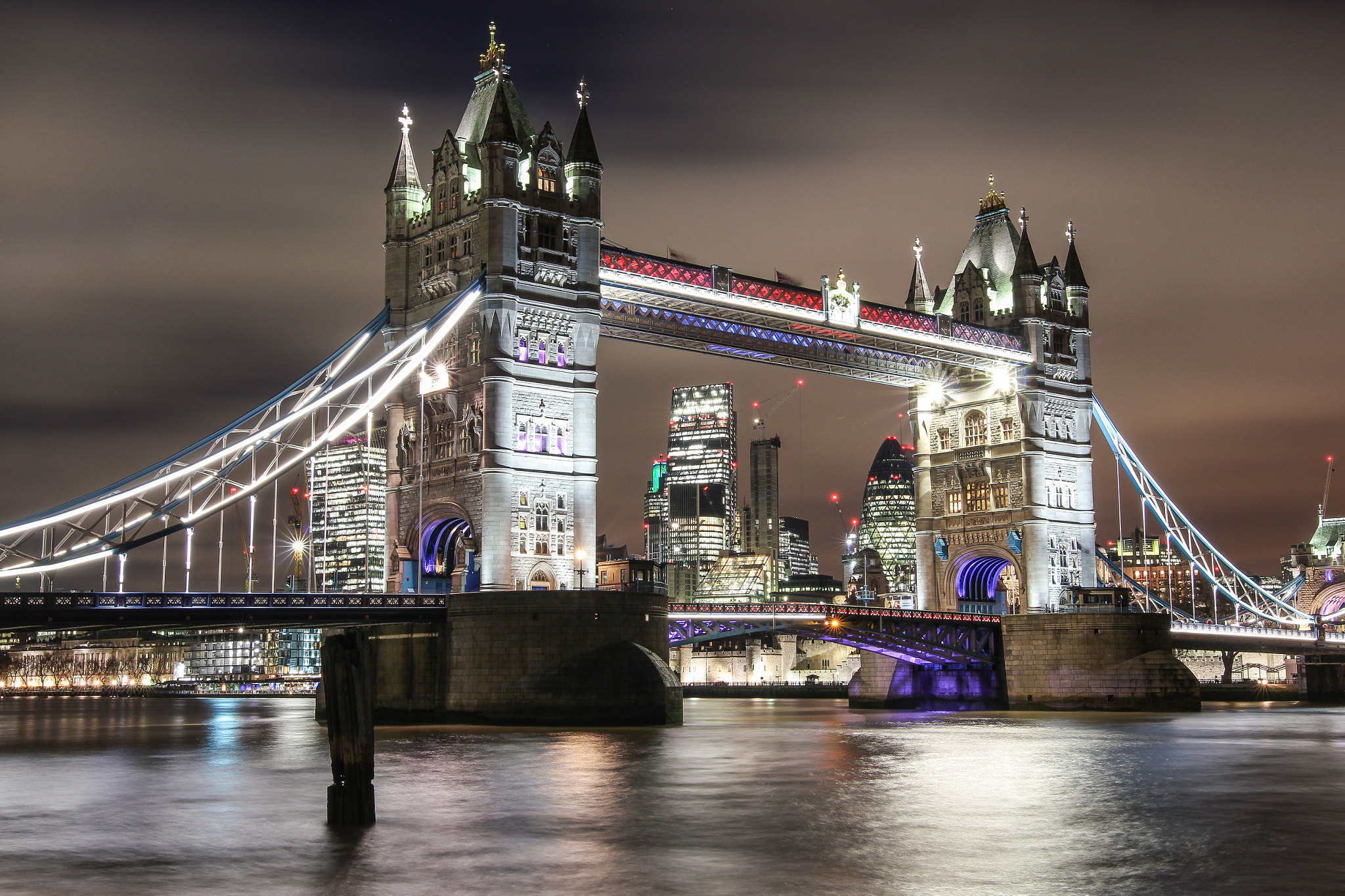 Sigma 18-35mm f/1.8 DC HSM sample photo. Tower bridge photography