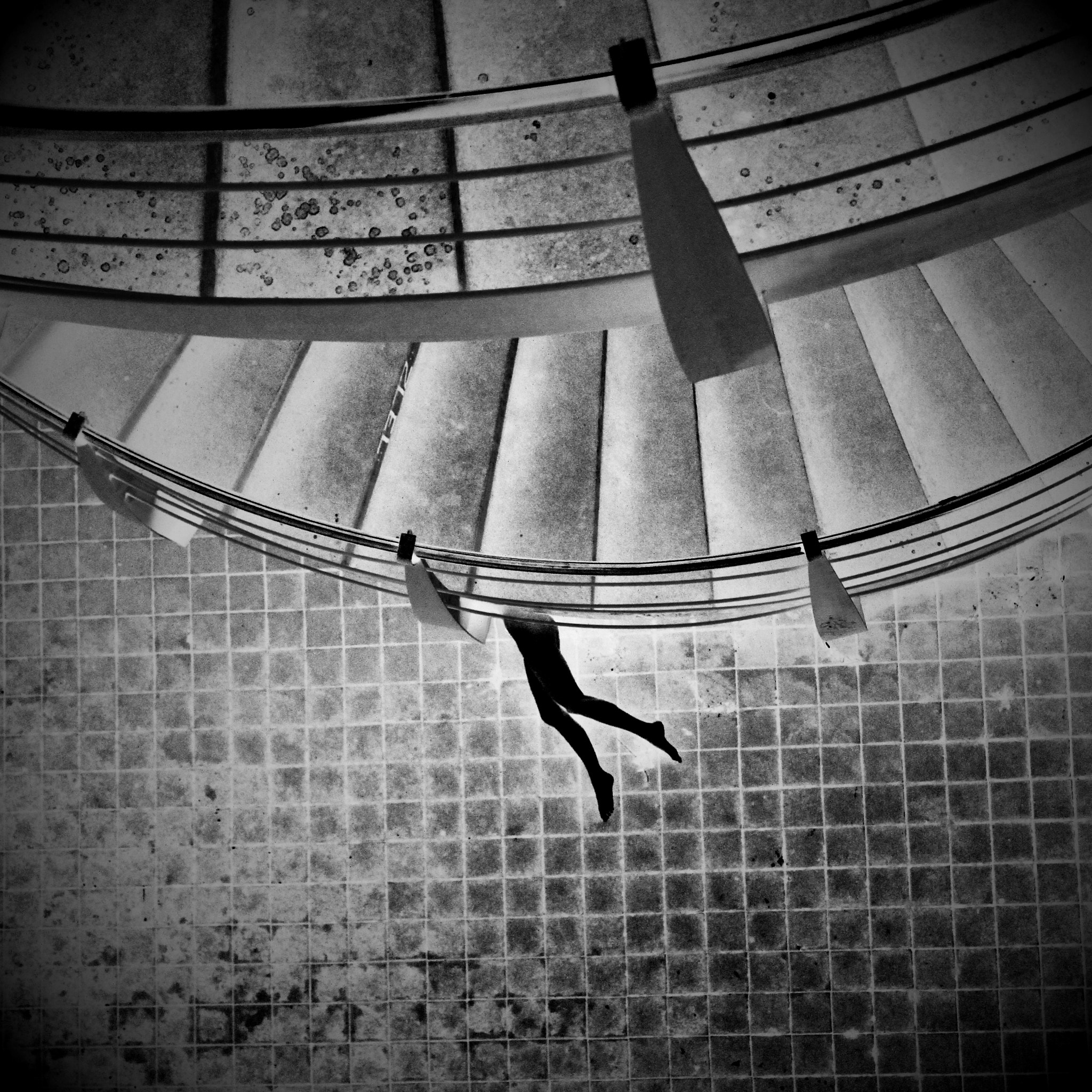 Sigma 18-35mm f/1.8 DC HSM sample photo. Lost legs photography