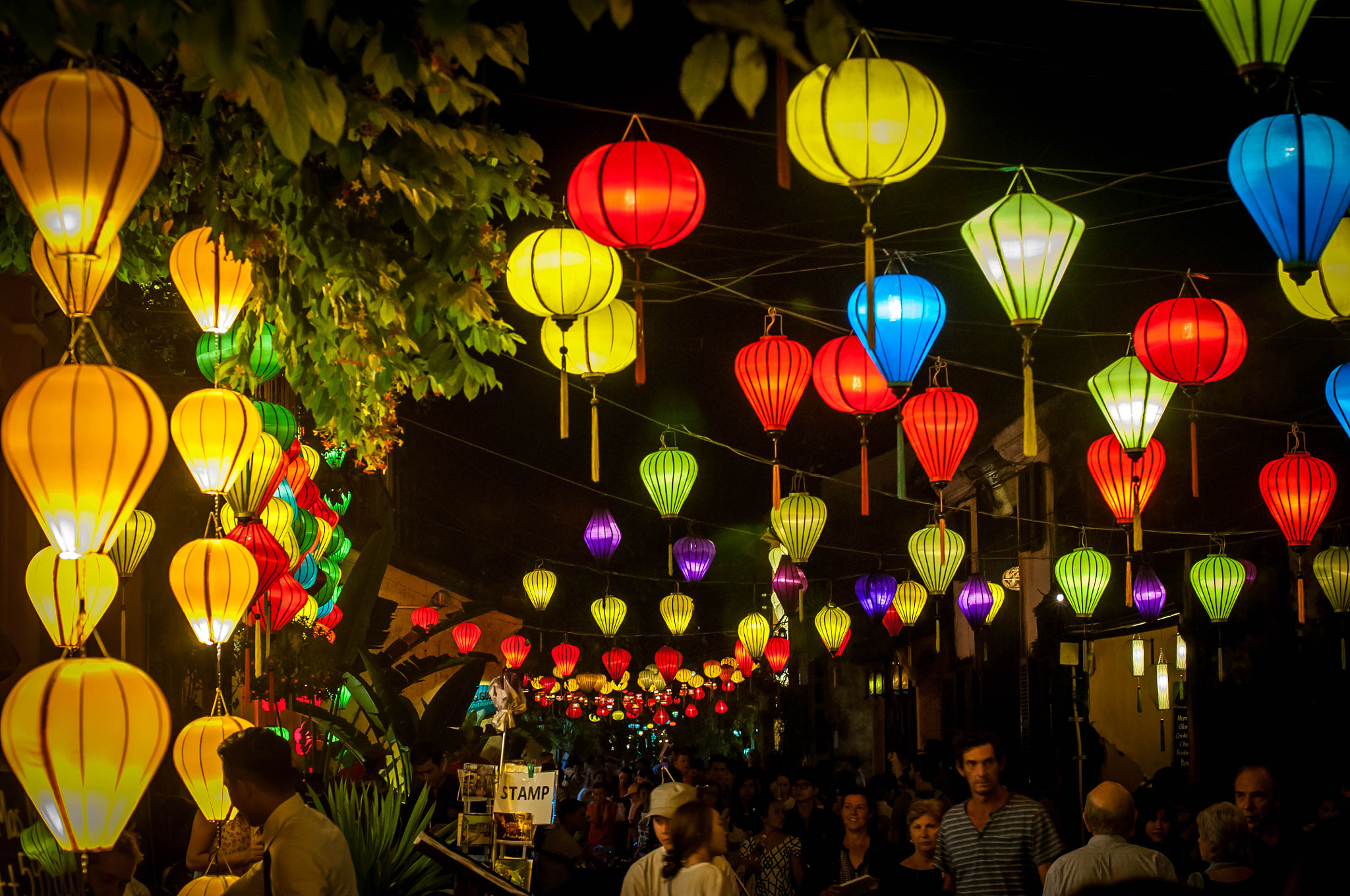 Nikon D90 + Nikon AF Nikkor 50mm F1.4D sample photo. Lanterns in hoi an photography