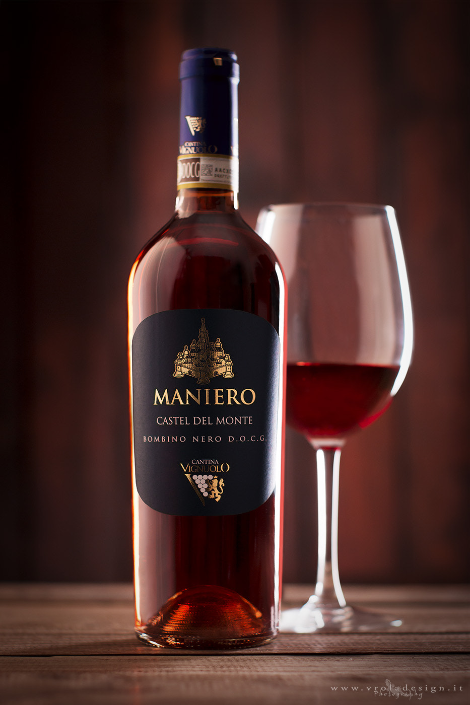 Canon EF 35-80mm f/4-5.6 sample photo. Wine bottle photography